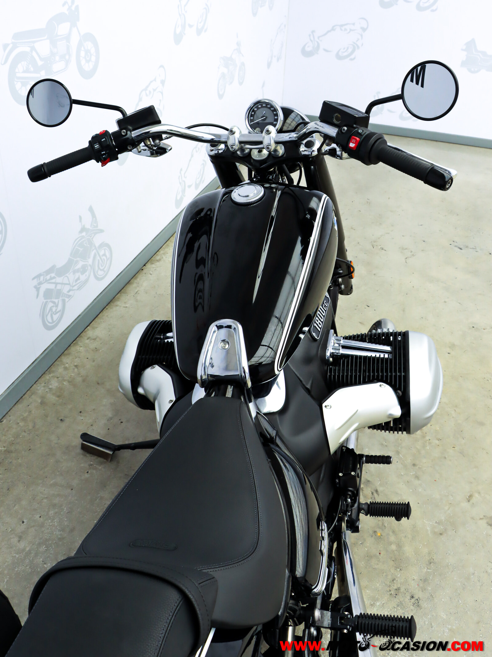 BMW R 18