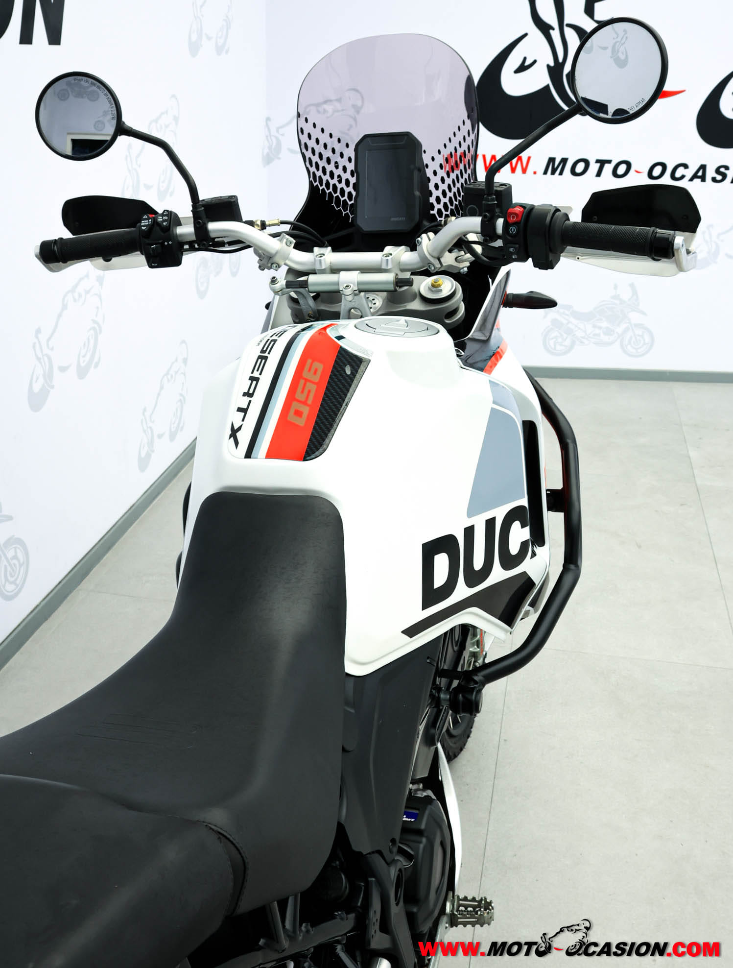 DUCATI DESERT X