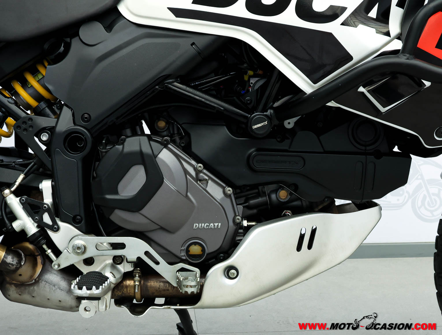 DUCATI DESERT X (copia)