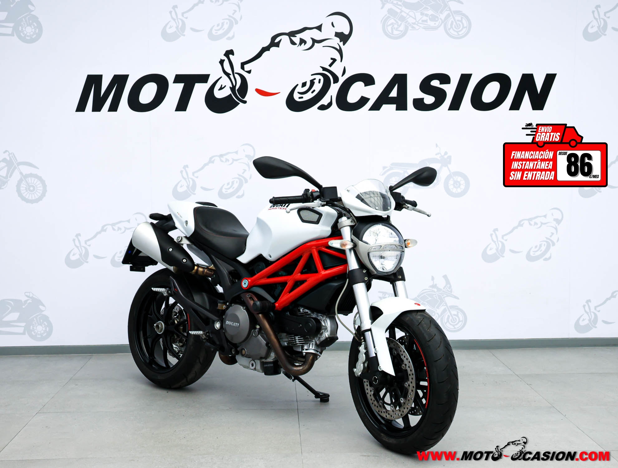 DUCATI MONSTER 796 ¿A2?