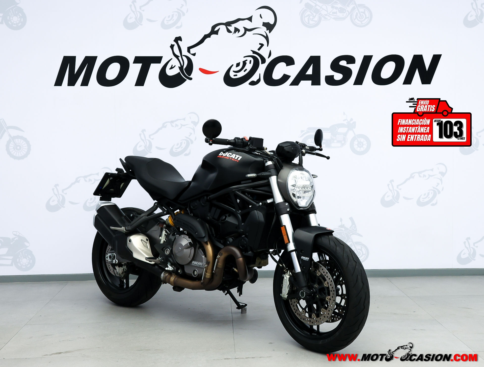 DUCATI MONSTER 821 (copia)