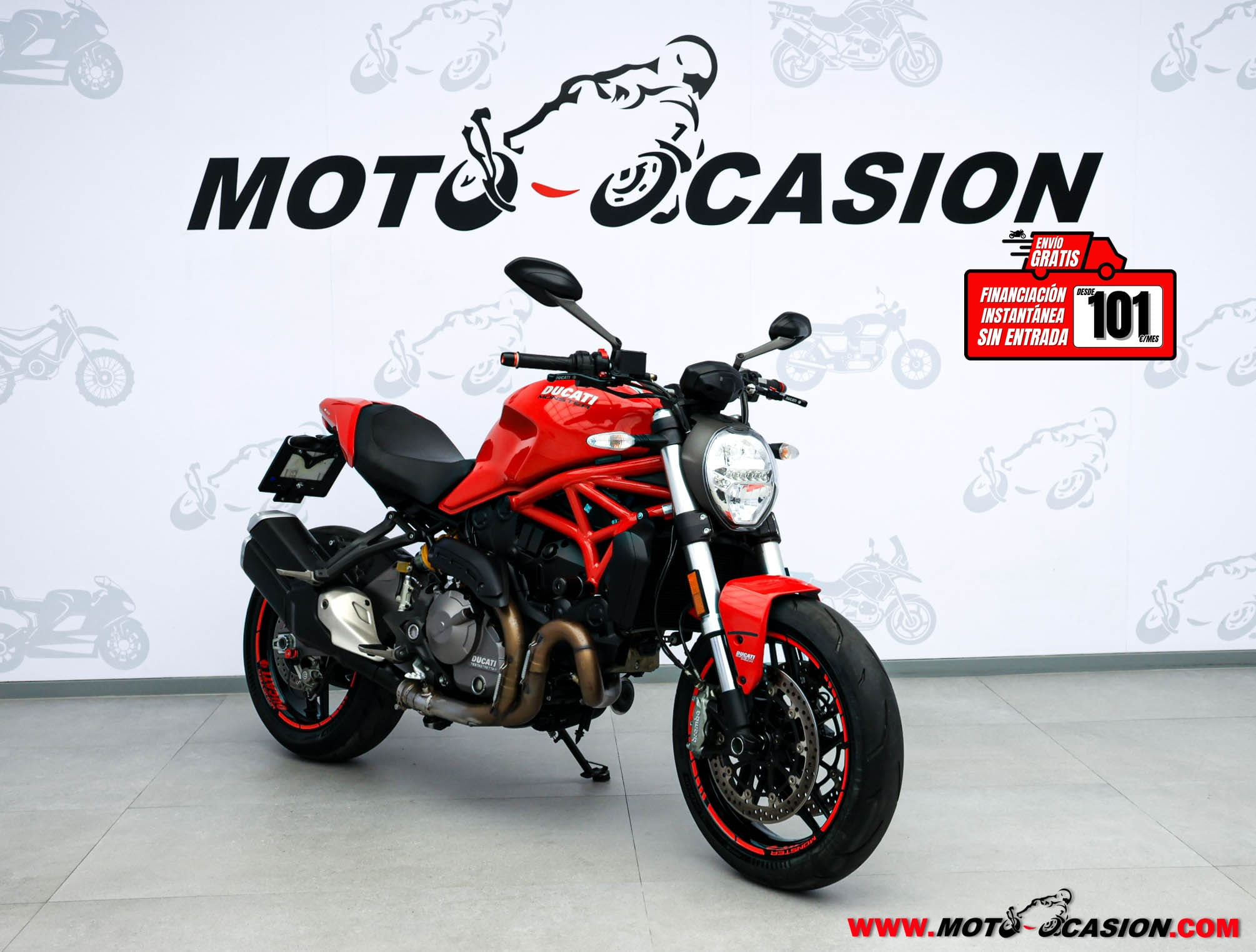DUCATI MONSTER 821 (copia)