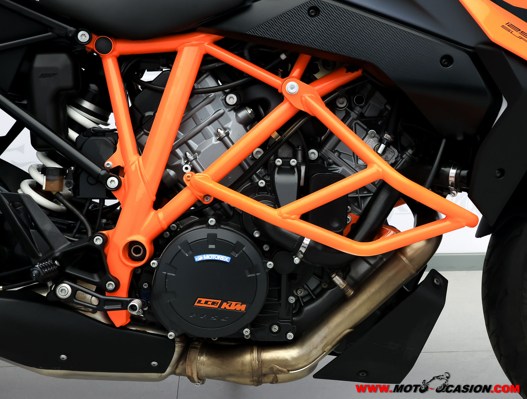 KTM 1290 SUPER DUKE GT (copia)