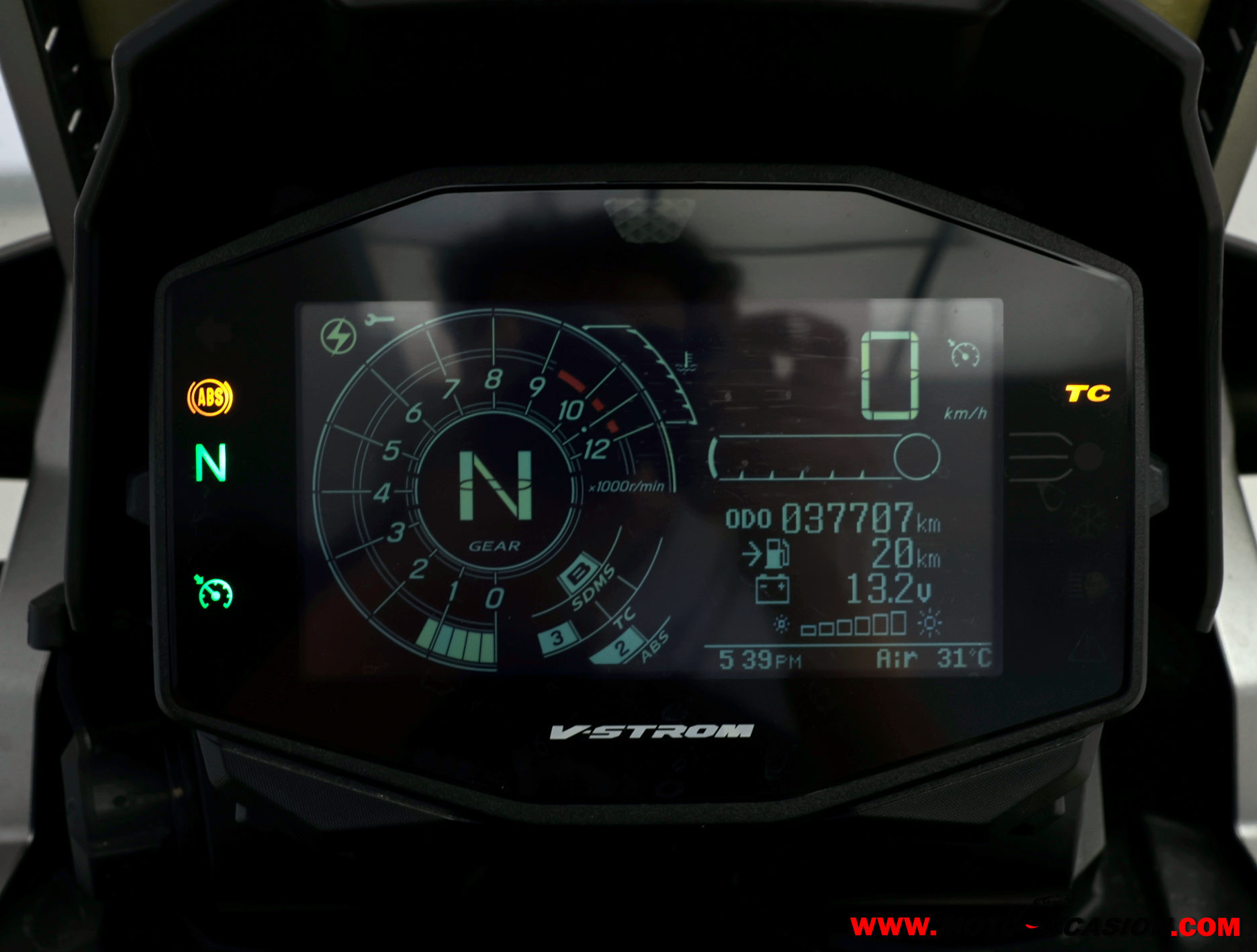 SUZUKI V-STROM 1050 XT