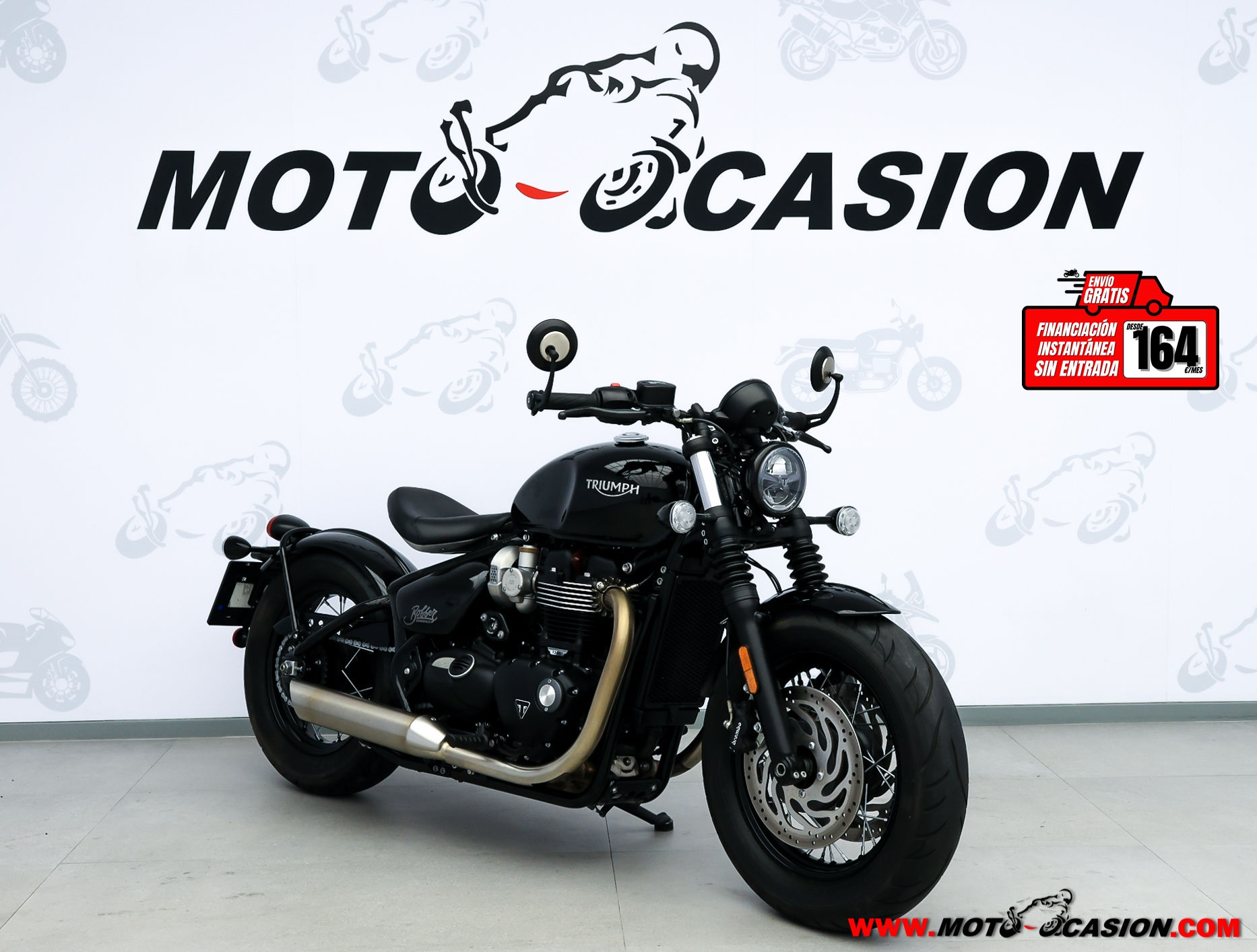 TRIUMPH BONNEVILLE BOBBER BLACK (copia)