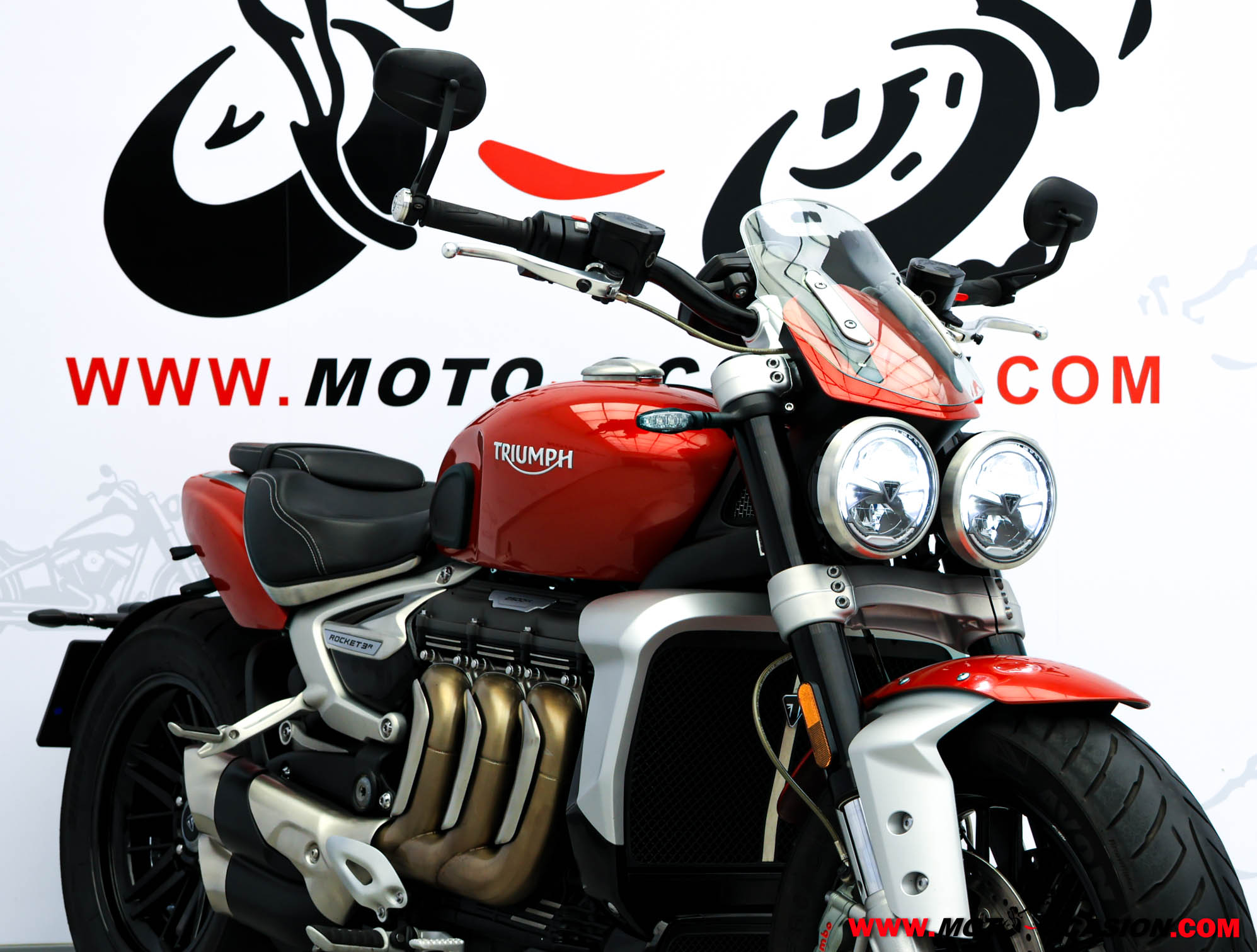 TRIUMPH ROCKET 3 R (copia)