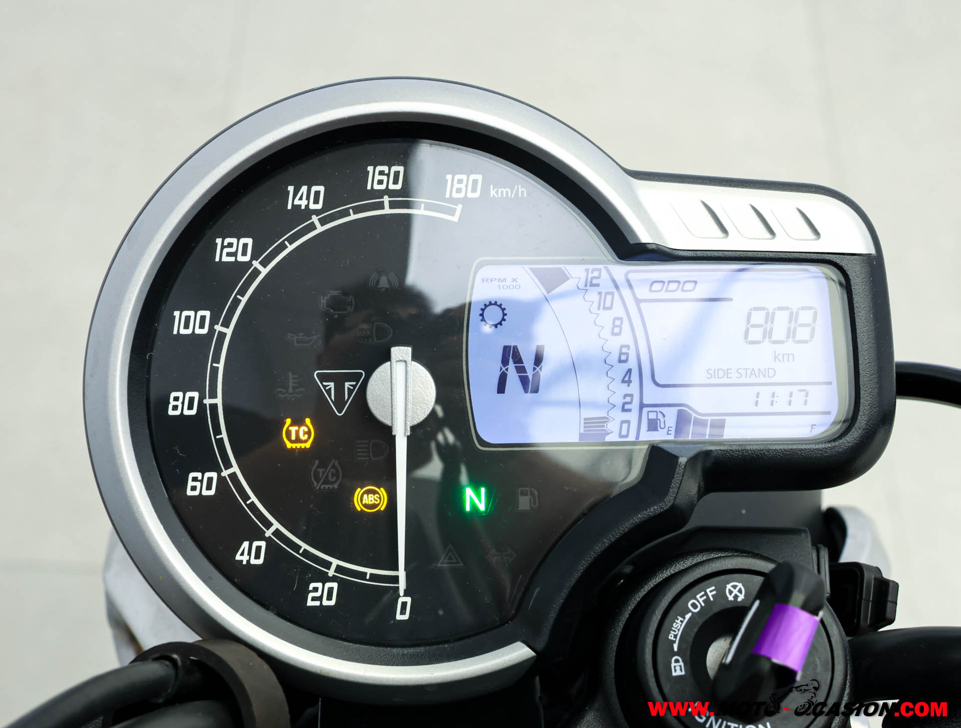 TRIUMPH SPEED 400 -APTA A2- GARANTÍA OFICIAL (copia)