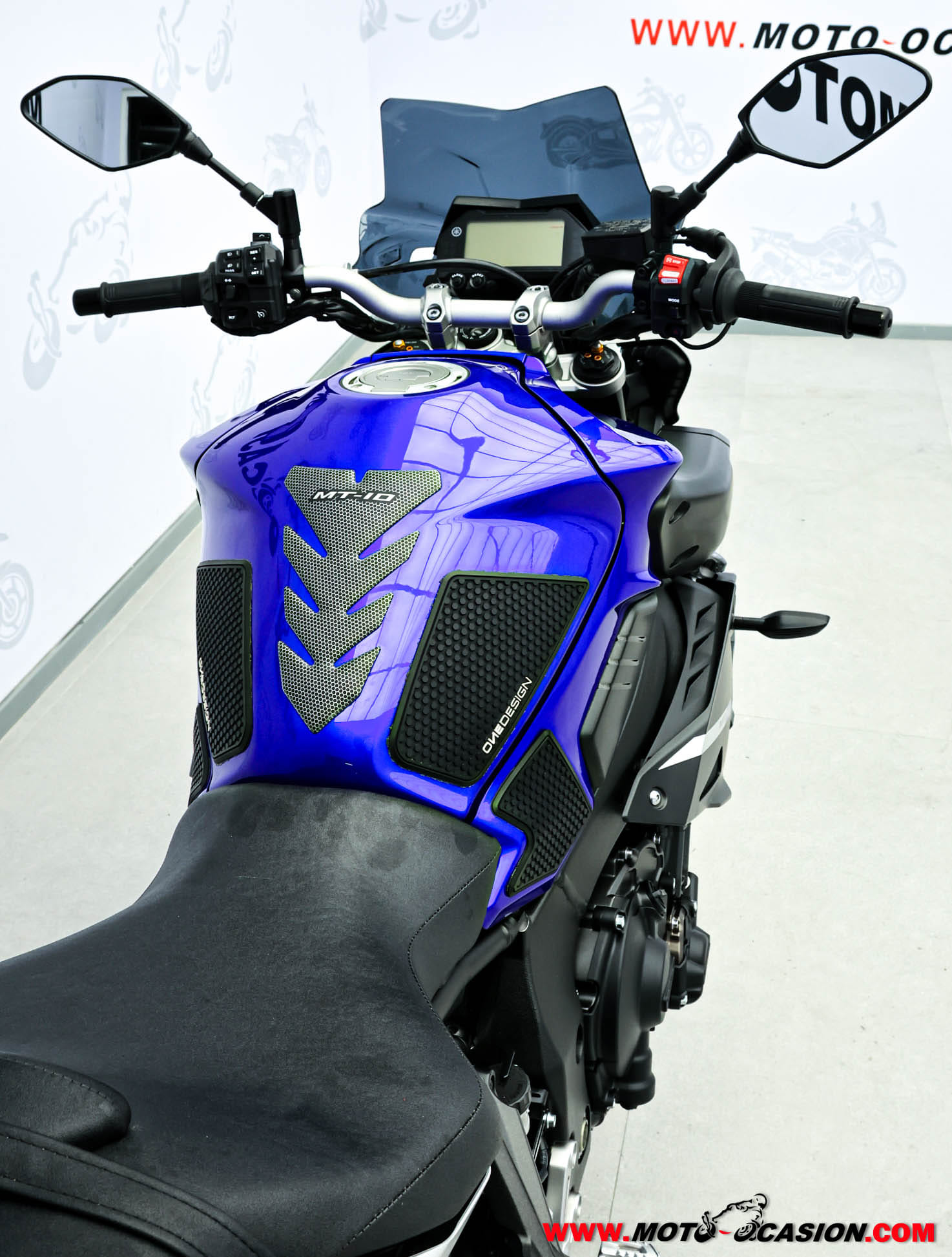 YAMAHA MT-10