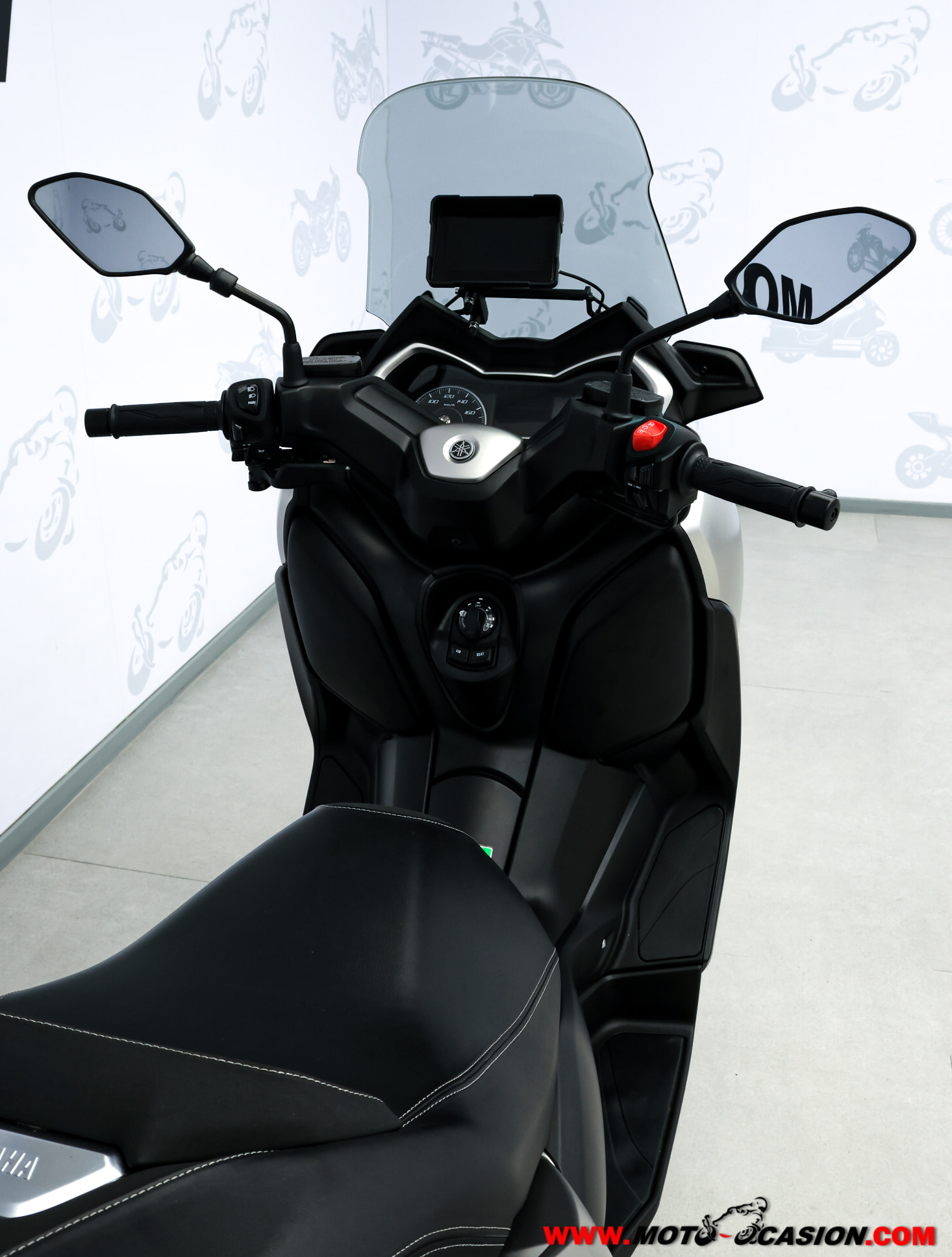YAMAHA X-MAX 400 -APTA A2- a)