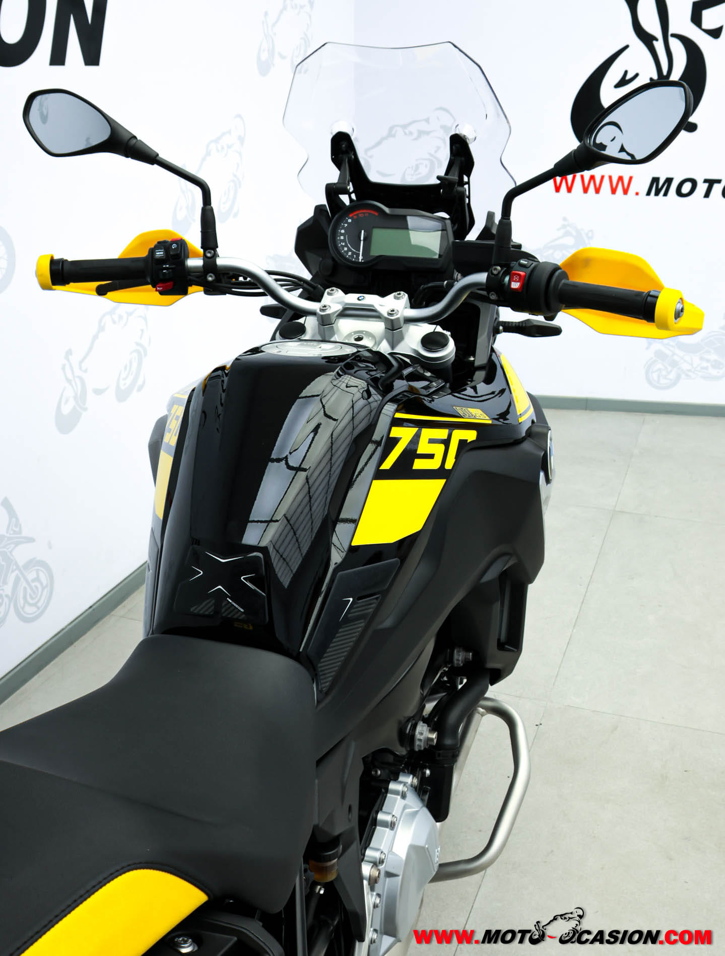 BMW F 750 GS 40 ANIVERSARIO ¿A2?