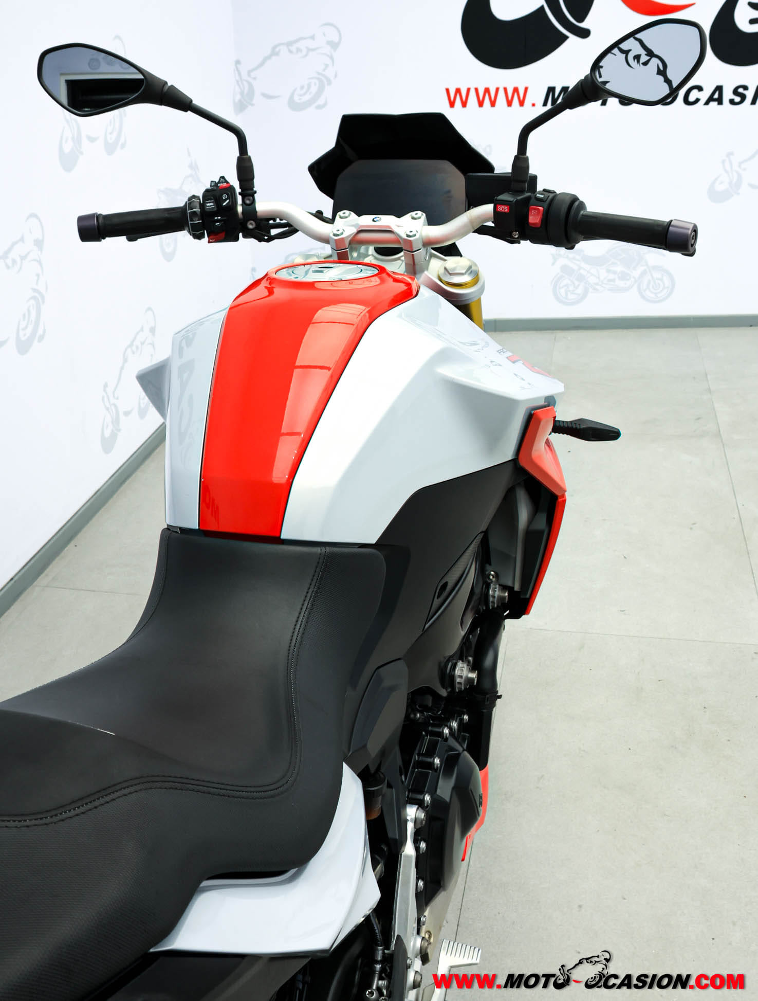 BMW F 900 R