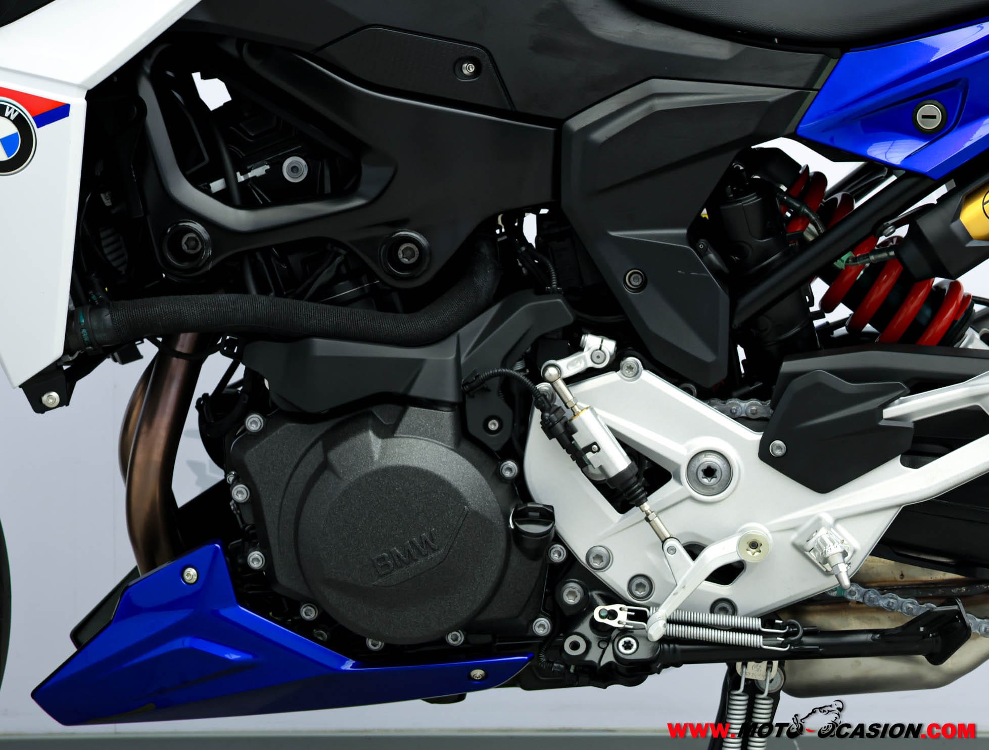 BMW F 900 R