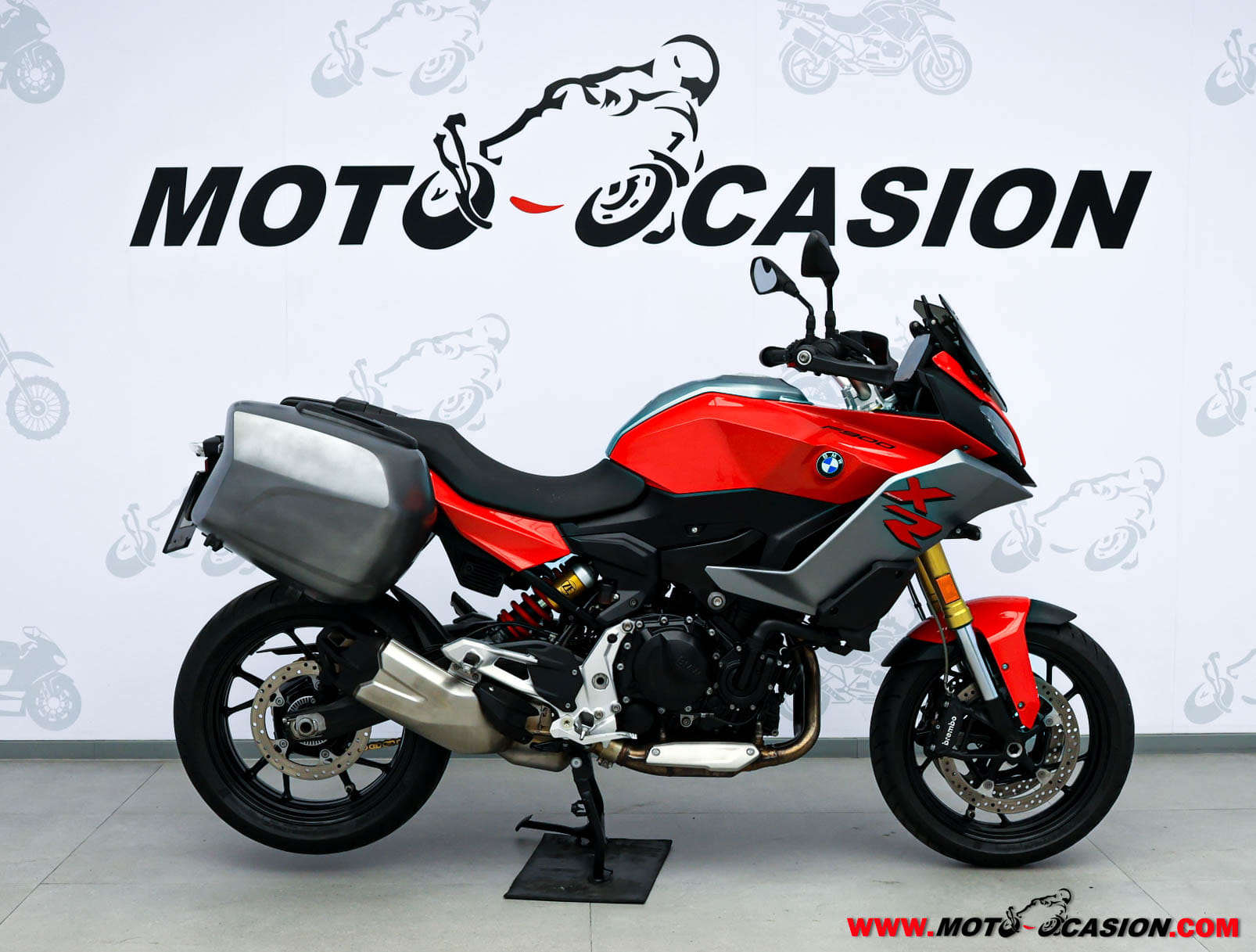 BMW F 900 XR TRIPLE BLACK (copia)