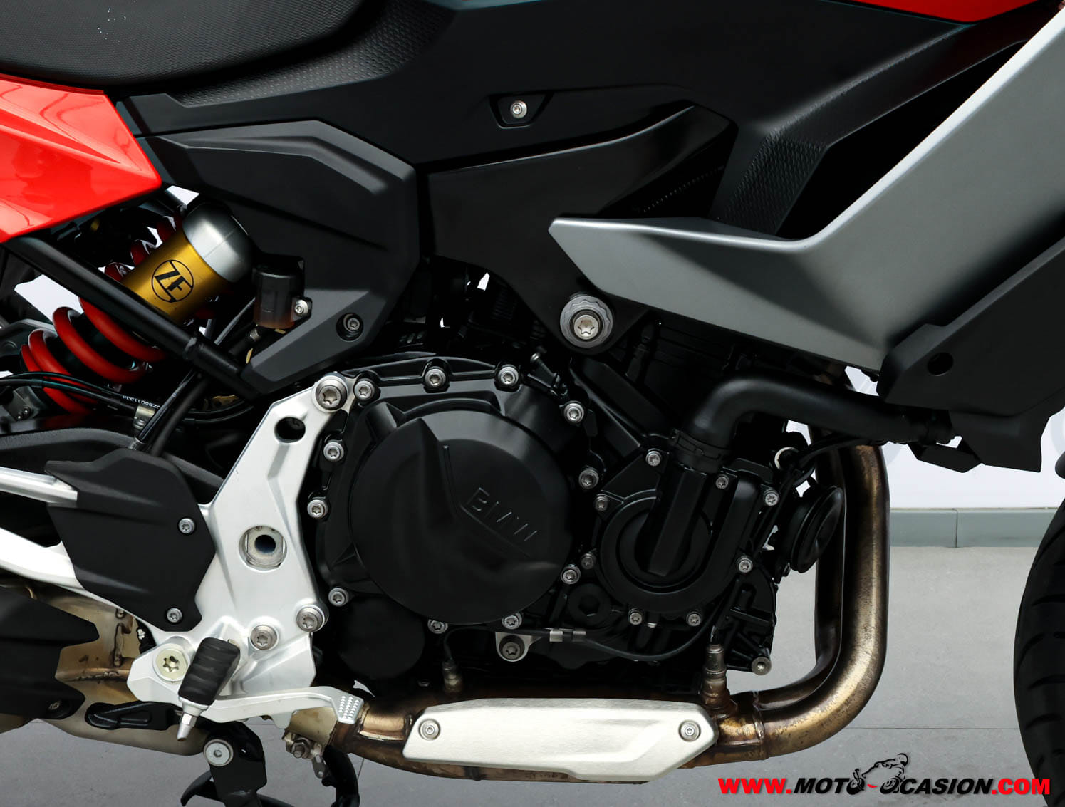 BMW F 900 XR TRIPLE BLACK (copia)