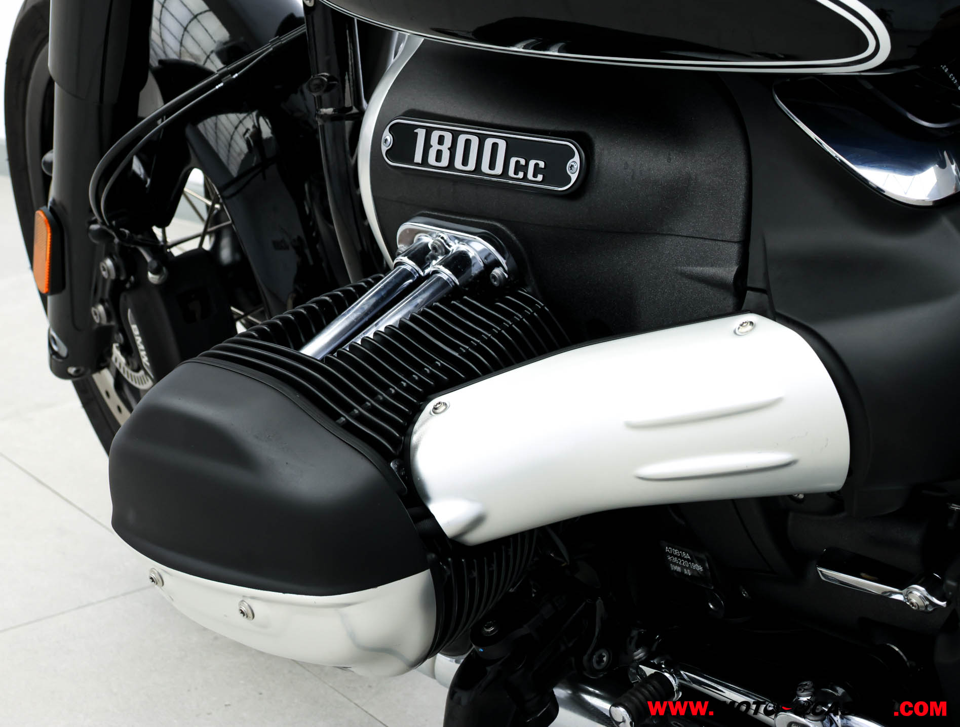 BMW R 18