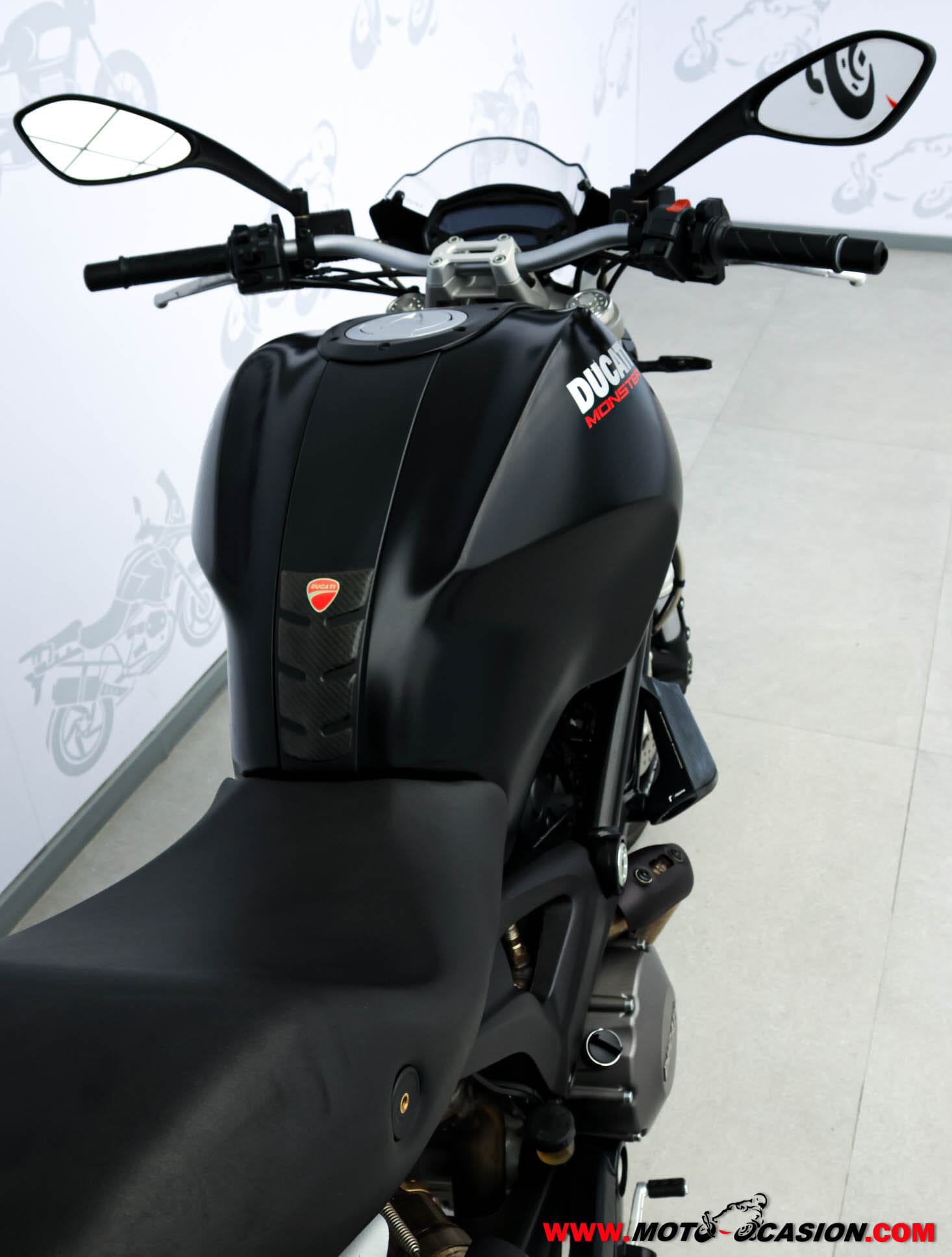 DUCATI MONSTER 696 ¿A2?