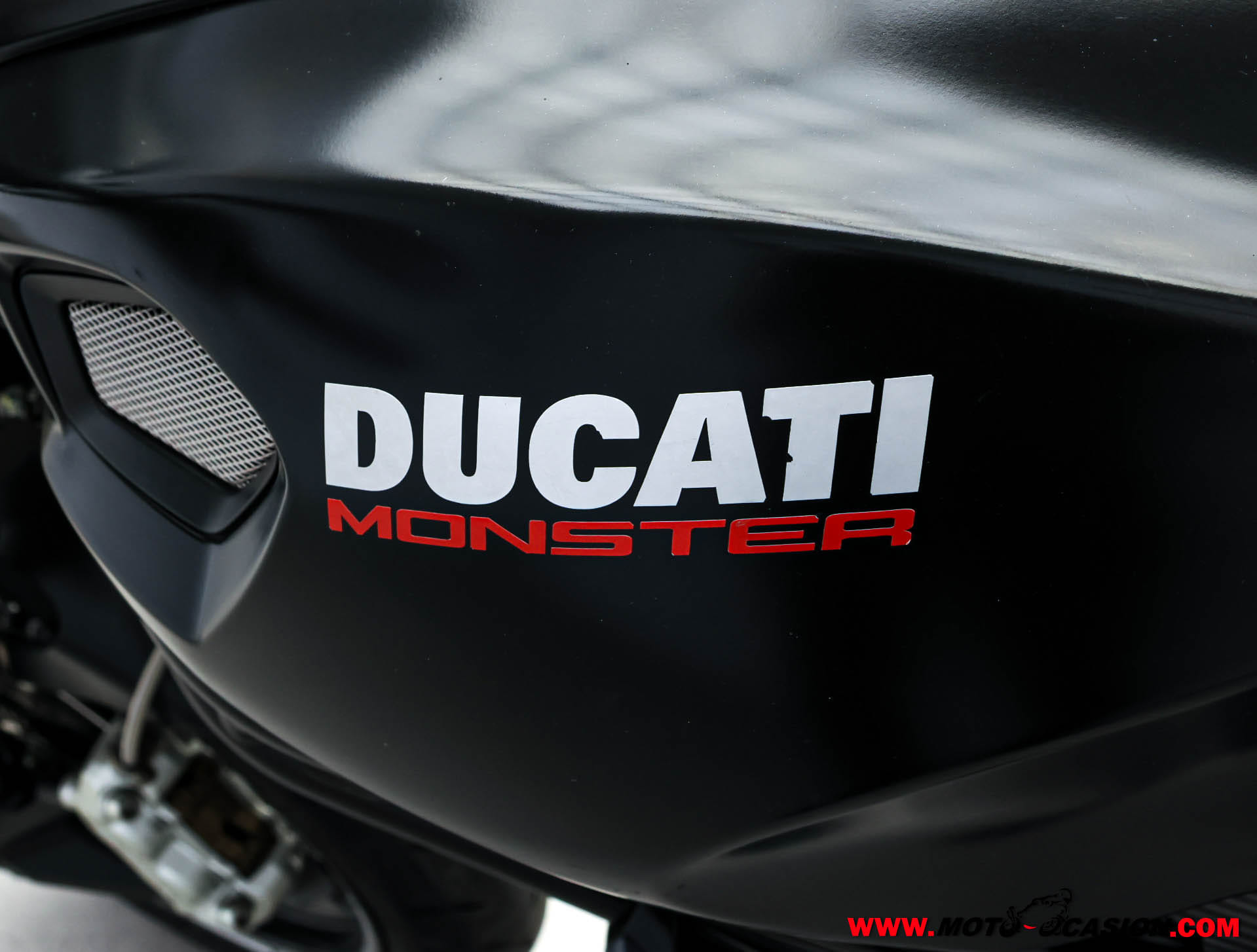 DUCATI MONSTER 696 ¿A2?