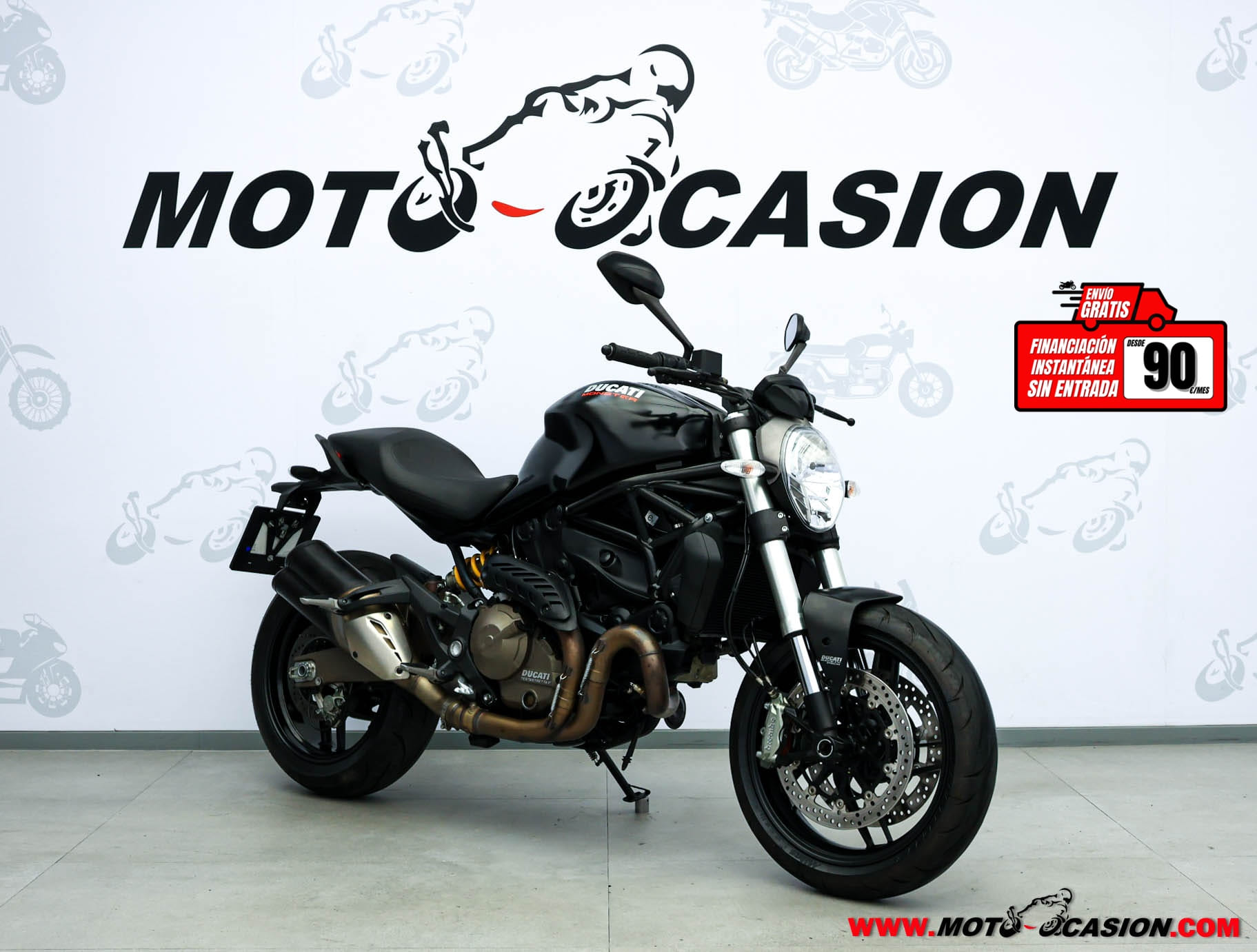 DUCATI MONSTER 821 DARK (copia)