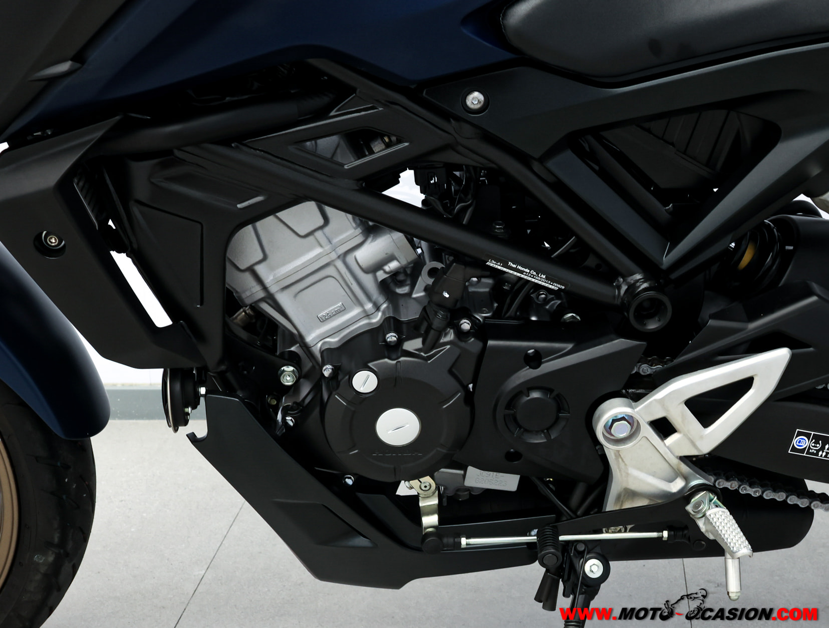 HONDA CB 125 R -APTA B Y A1-