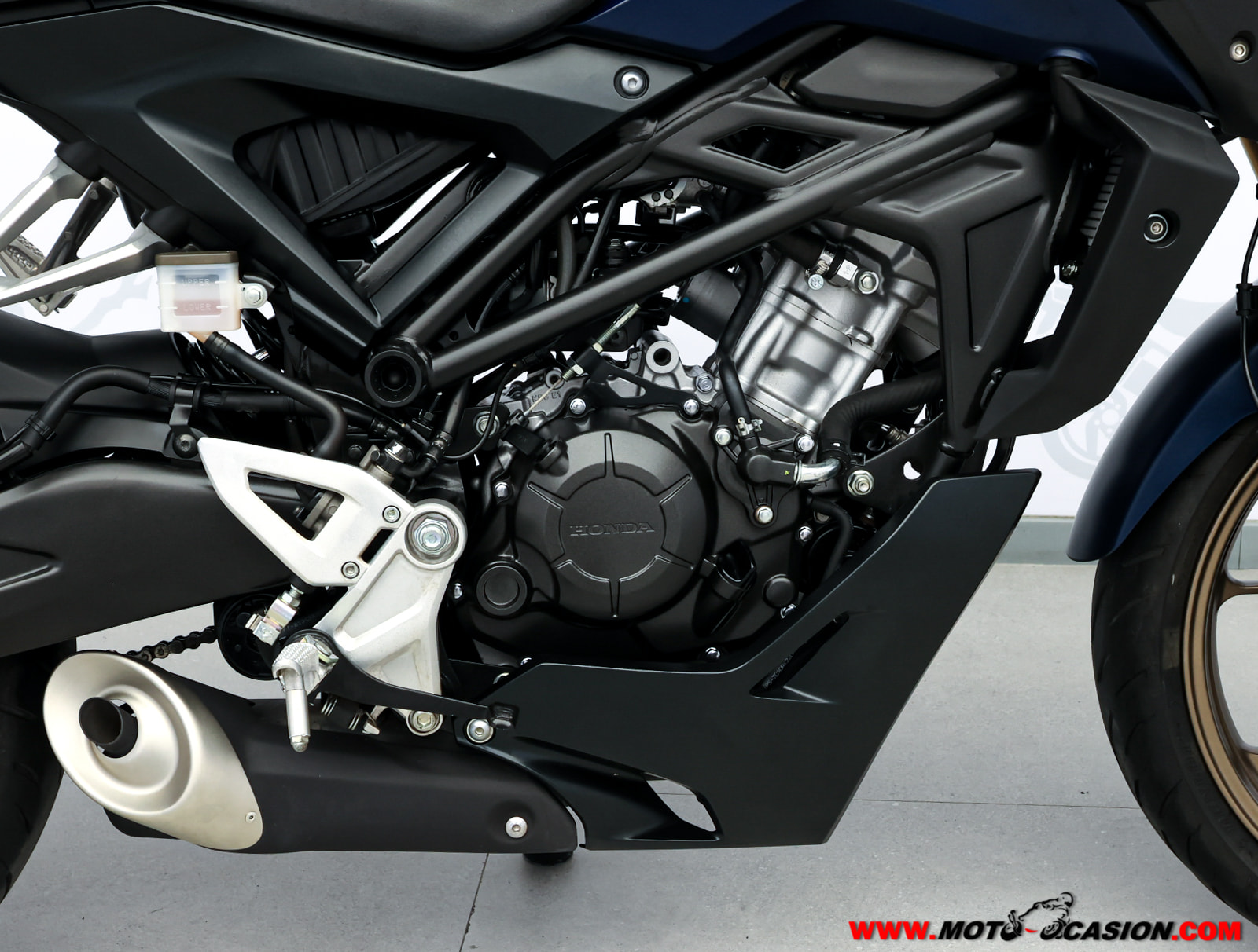 HONDA CB 125 R -APTA B Y A1-