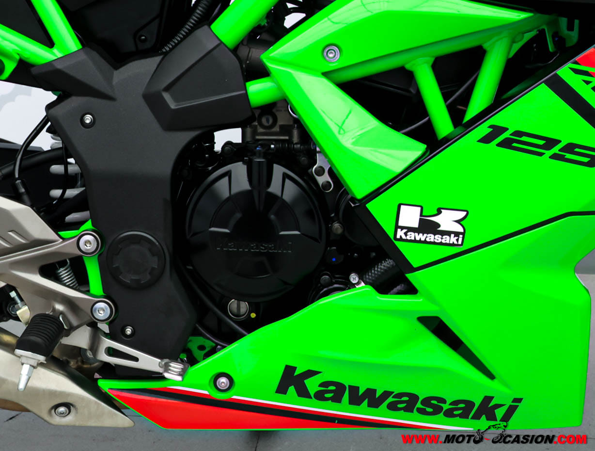 KAWASAKI NINJA 125 -APTA B Y A1-