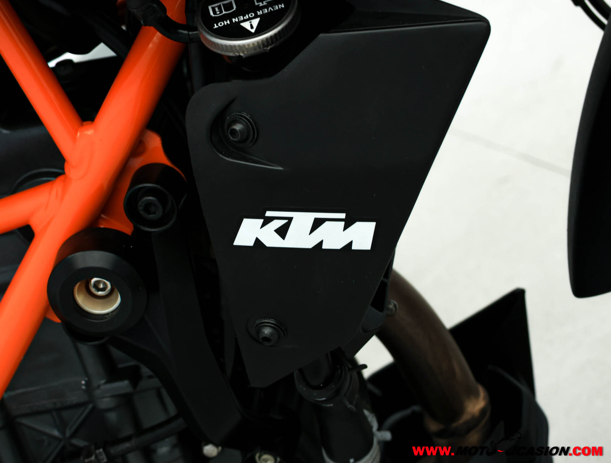 KTM 125 DUKE -APTA B Y A1-