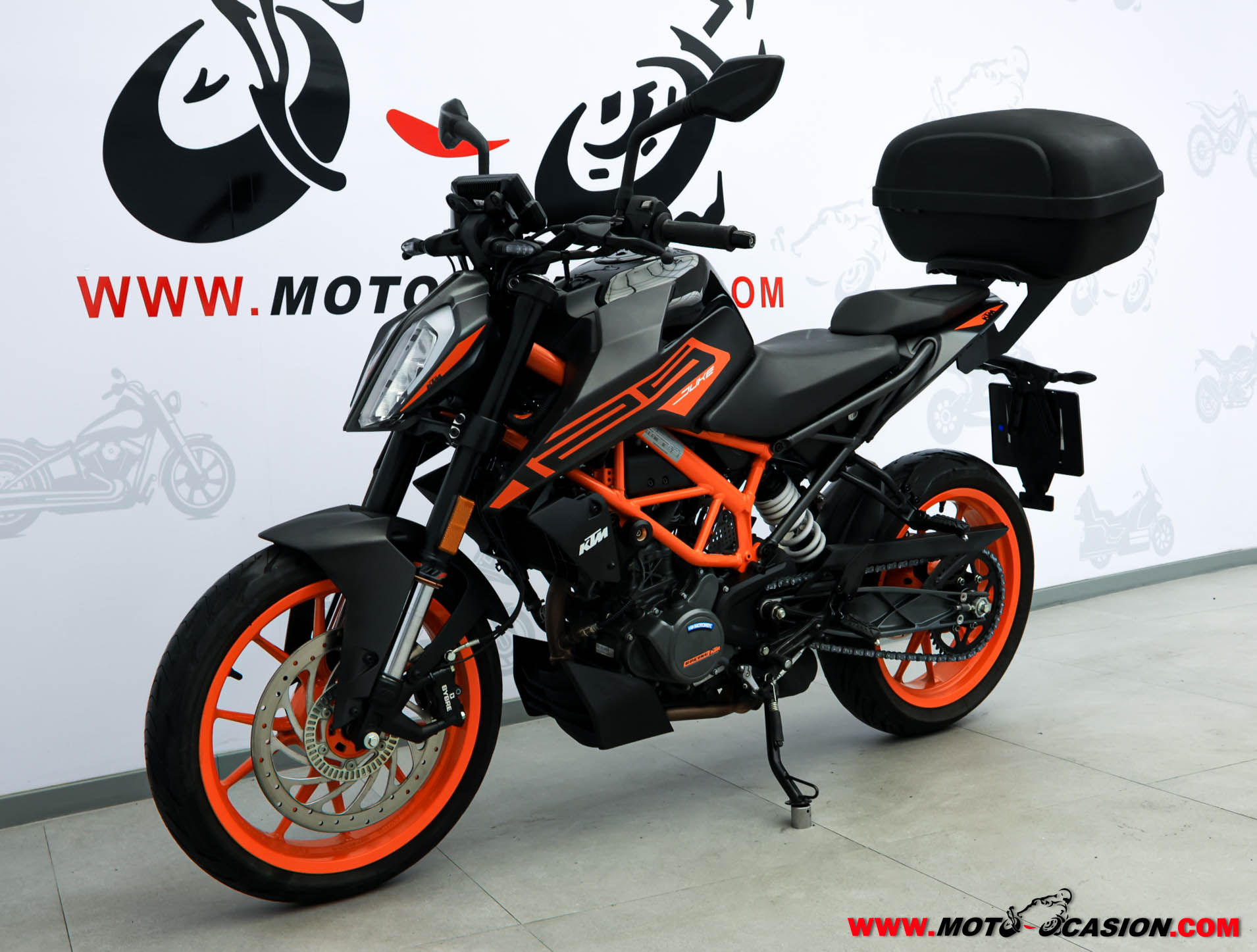 KTM 125 DUKE -APTA B Y A1-