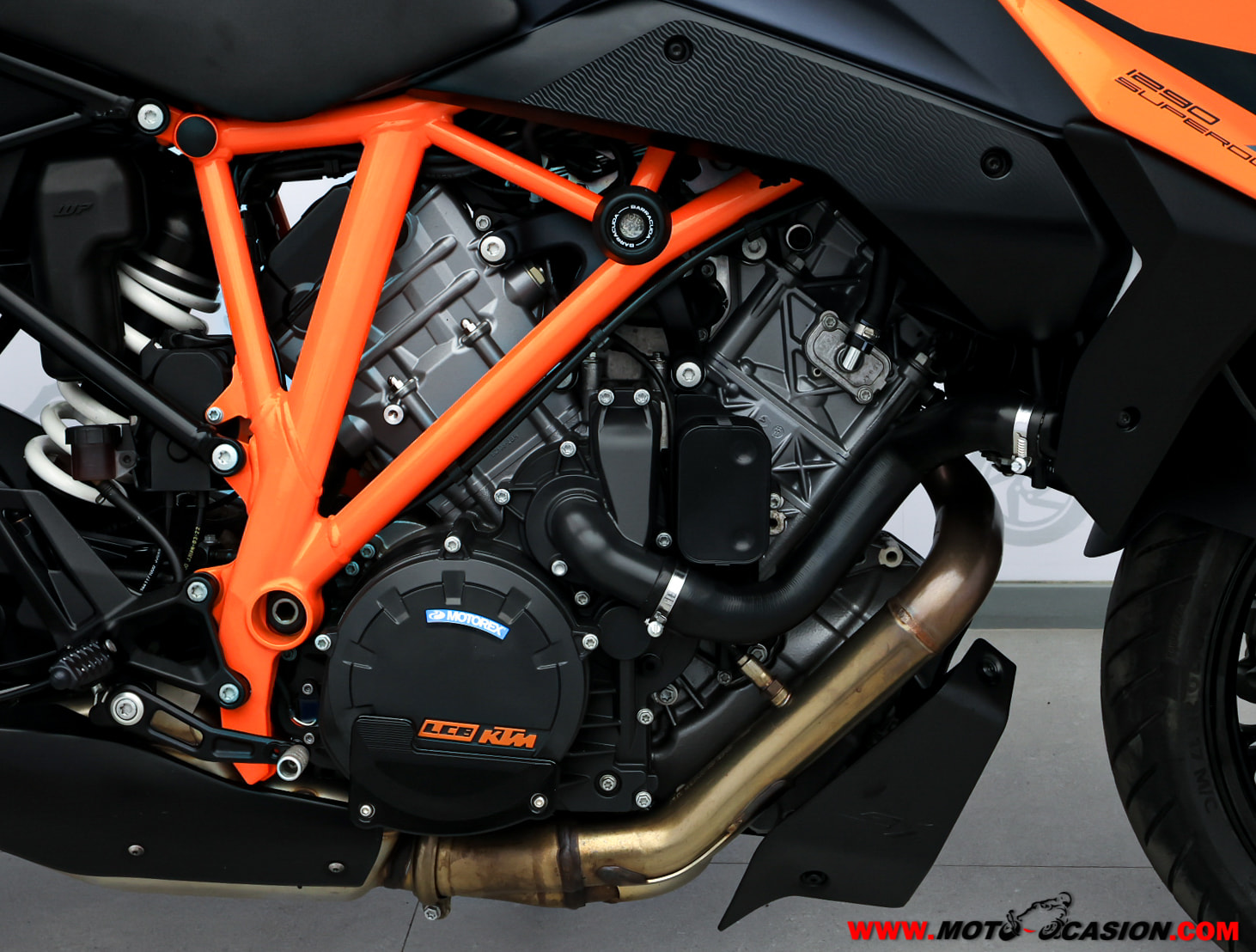 KTM 1290 SUPER DUKE GT (copia)