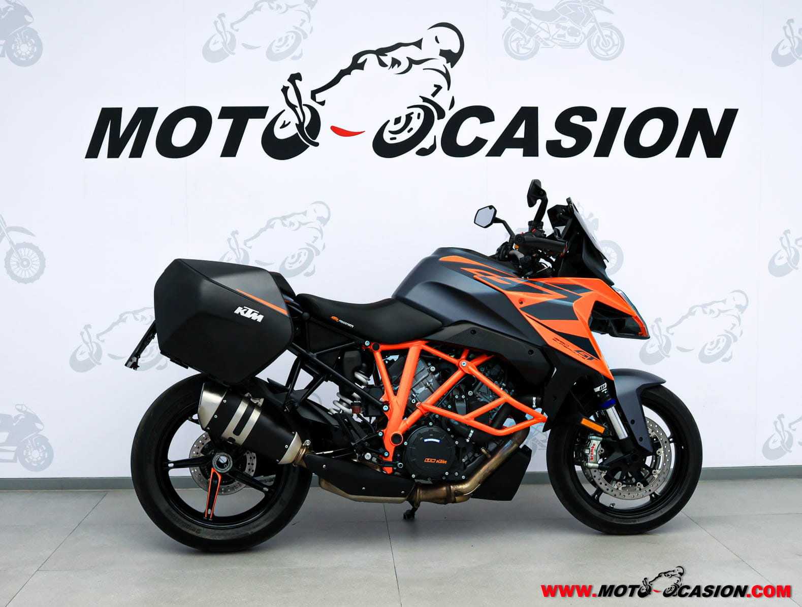 KTM 1290 SUPER DUKE GT (copia)