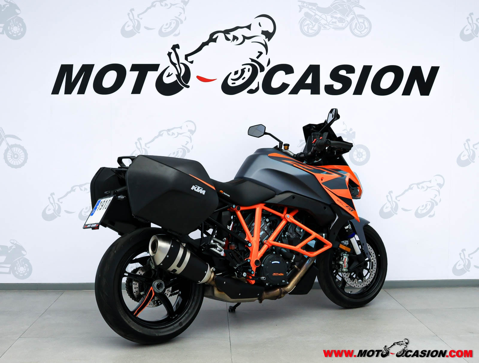 KTM 1290 SUPER DUKE GT (copia)