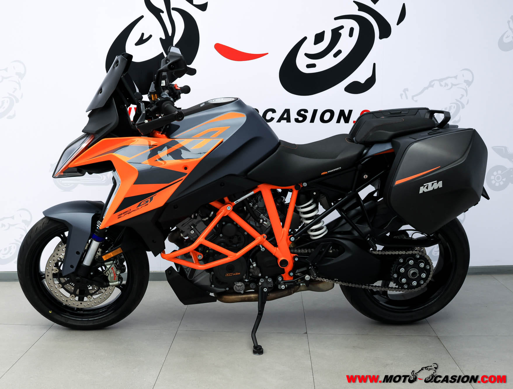 KTM 1290 SUPER DUKE GT (copia)
