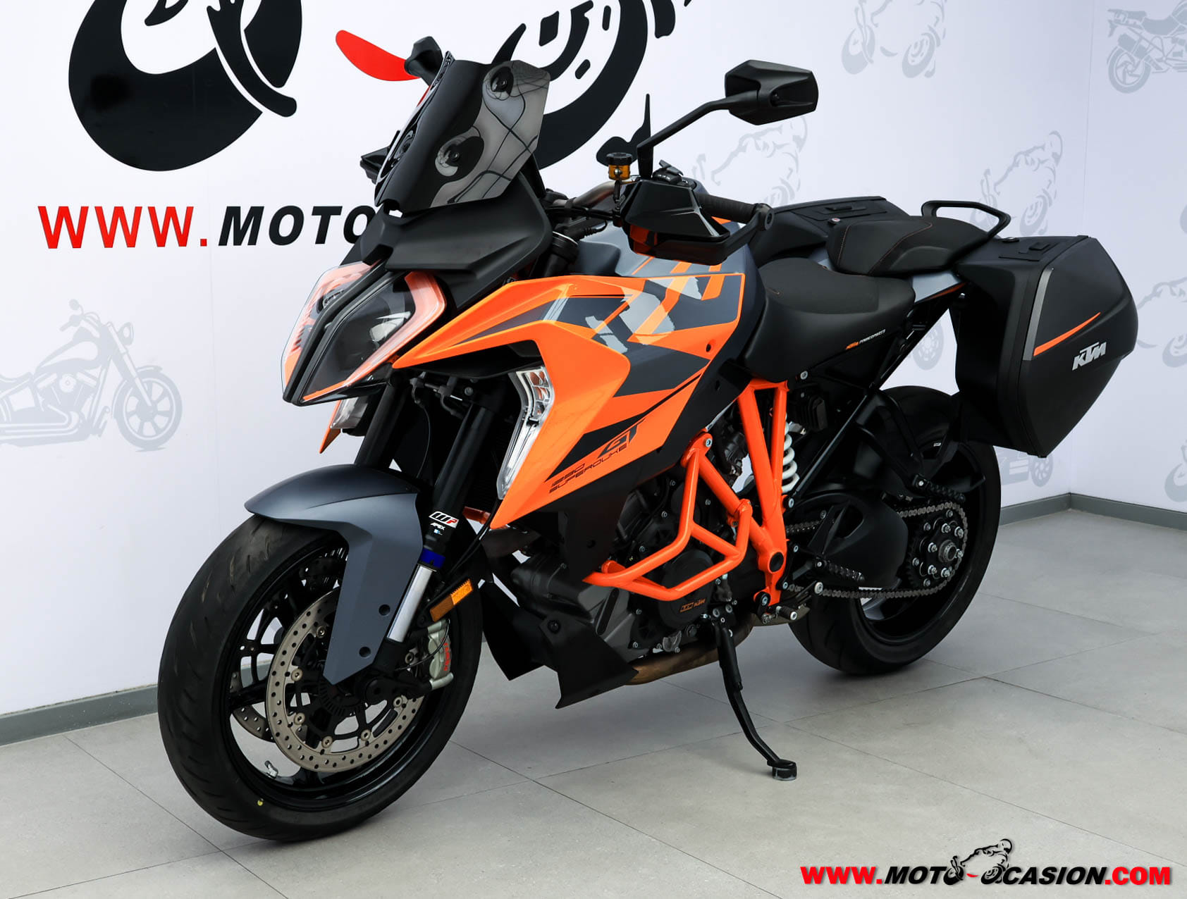 KTM 1290 SUPER DUKE GT (copia)