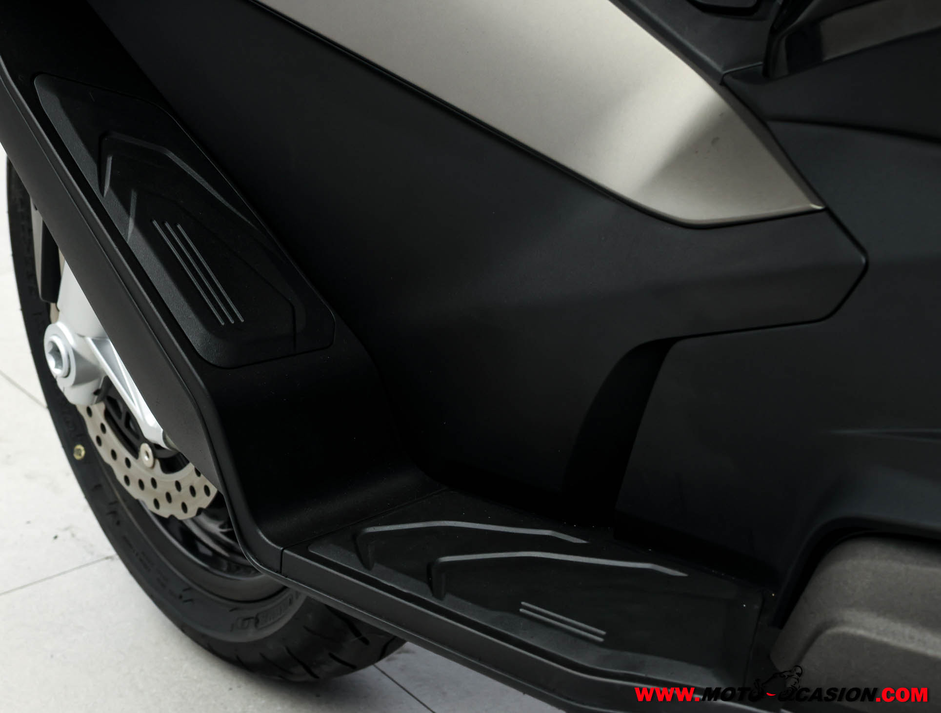KYMCO AK 550 PREMIUM ¿A2?