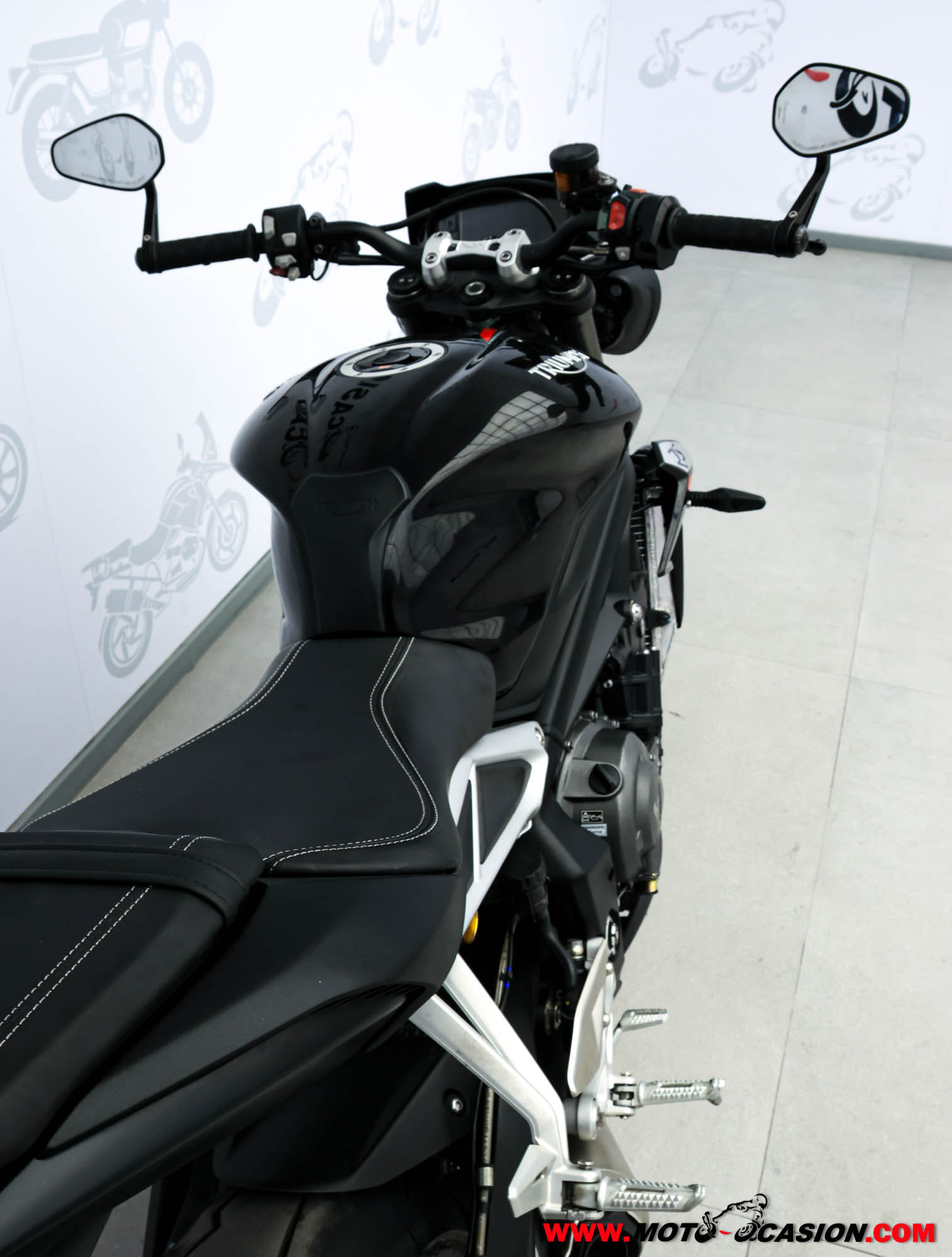TRIUMPH STREET TRIPLE 675 ¿A2? (copia)