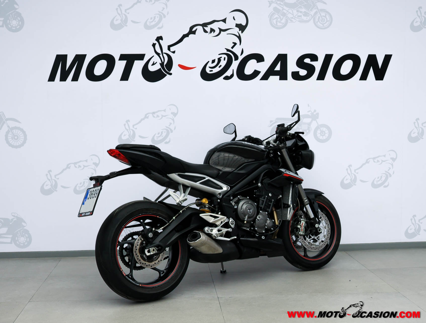 TRIUMPH STREET TRIPLE 675 ¿A2? (copia)