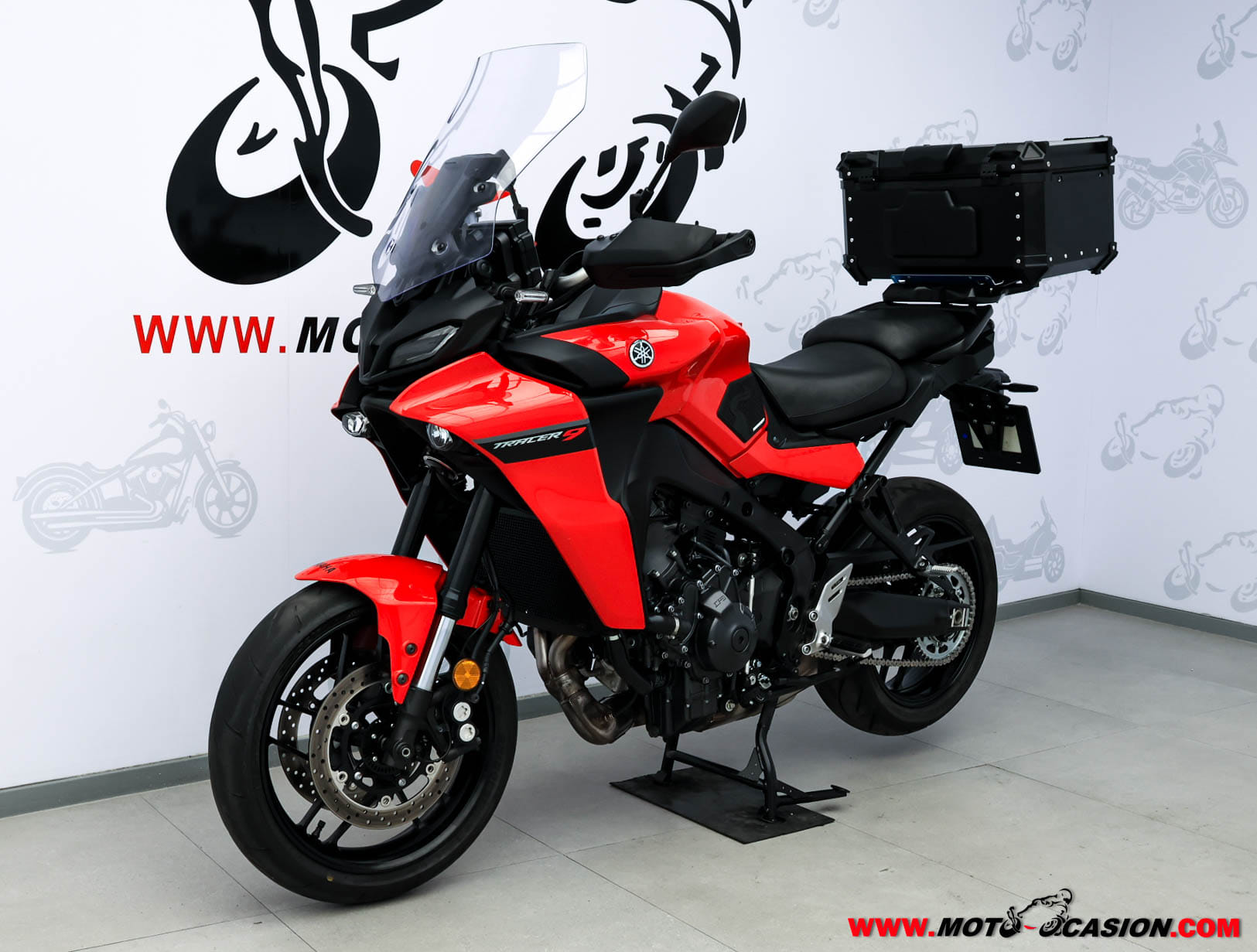 YAMAHA TRACER 9