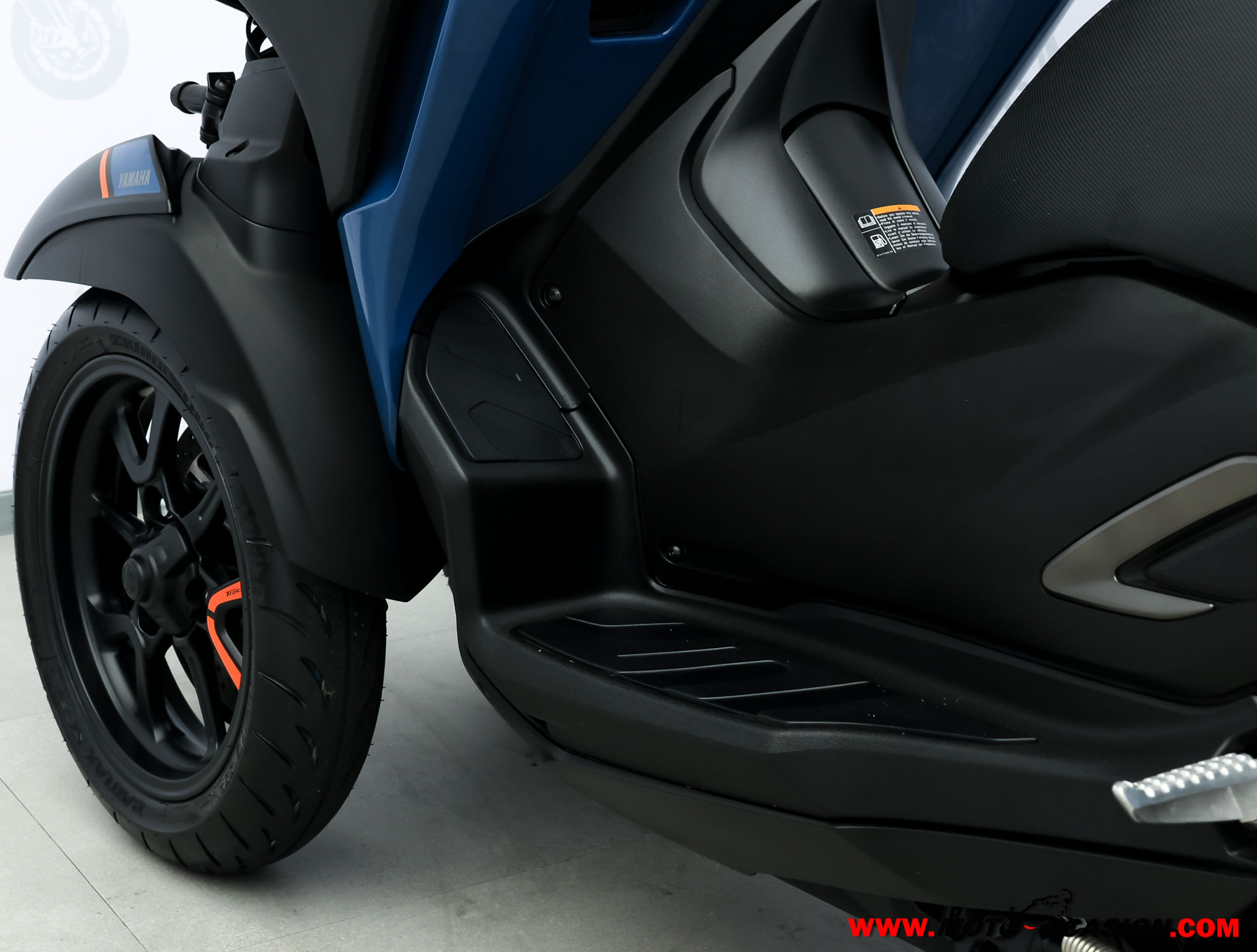 YAMAHA TRICITY 300 -APTA B Y A2-