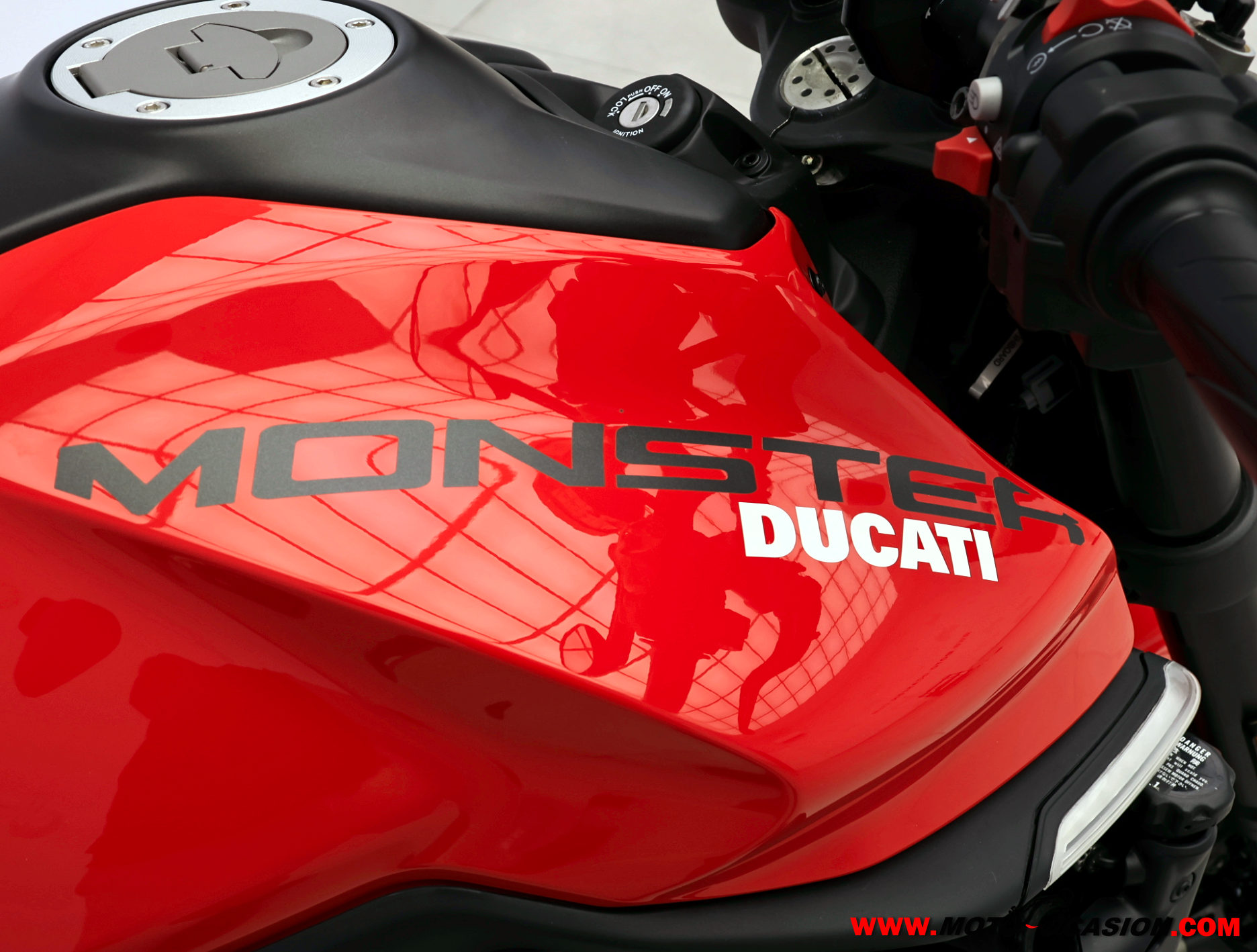 DUCATI MONSTER -GARANTÍA OFICIAL-
