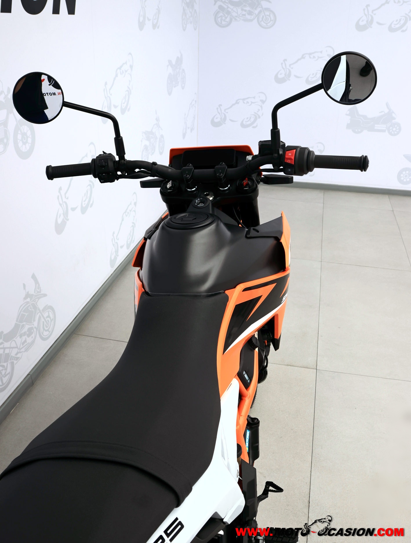 KTM 125 SMC-R -APTA B Y A1- GARANTÍA OFICIAL