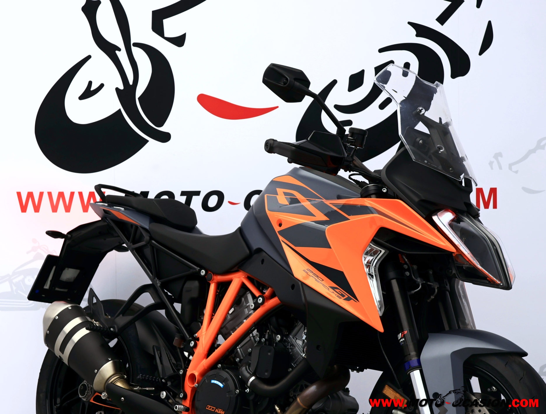 KTM 1290 SUPER DUKE GT (copia)