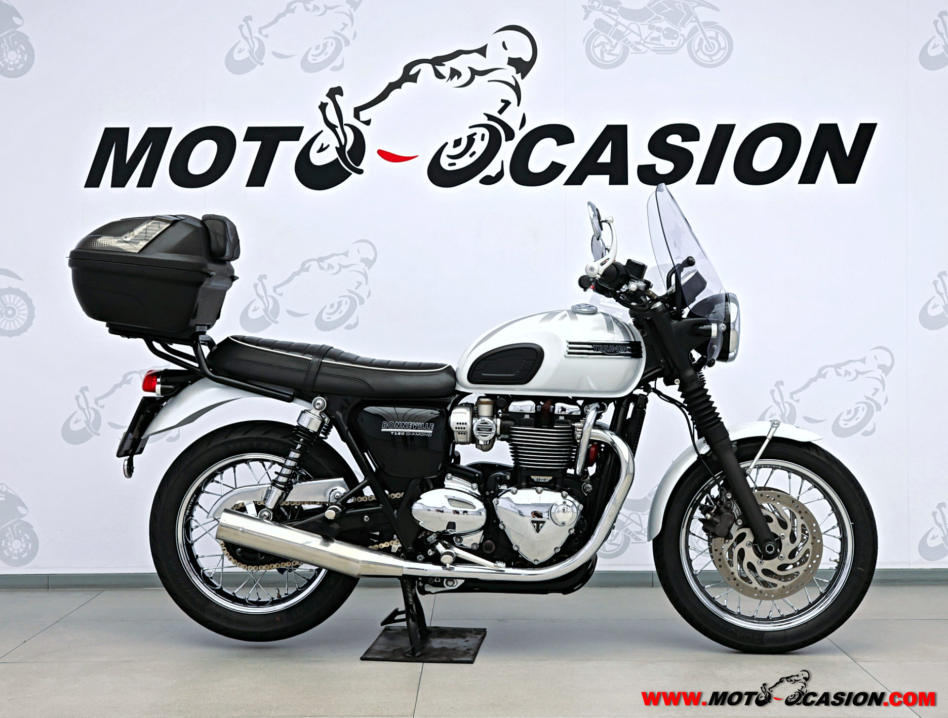 TRIUMPH BONNEVILLE T120 BLACK ¿A2? (copia)