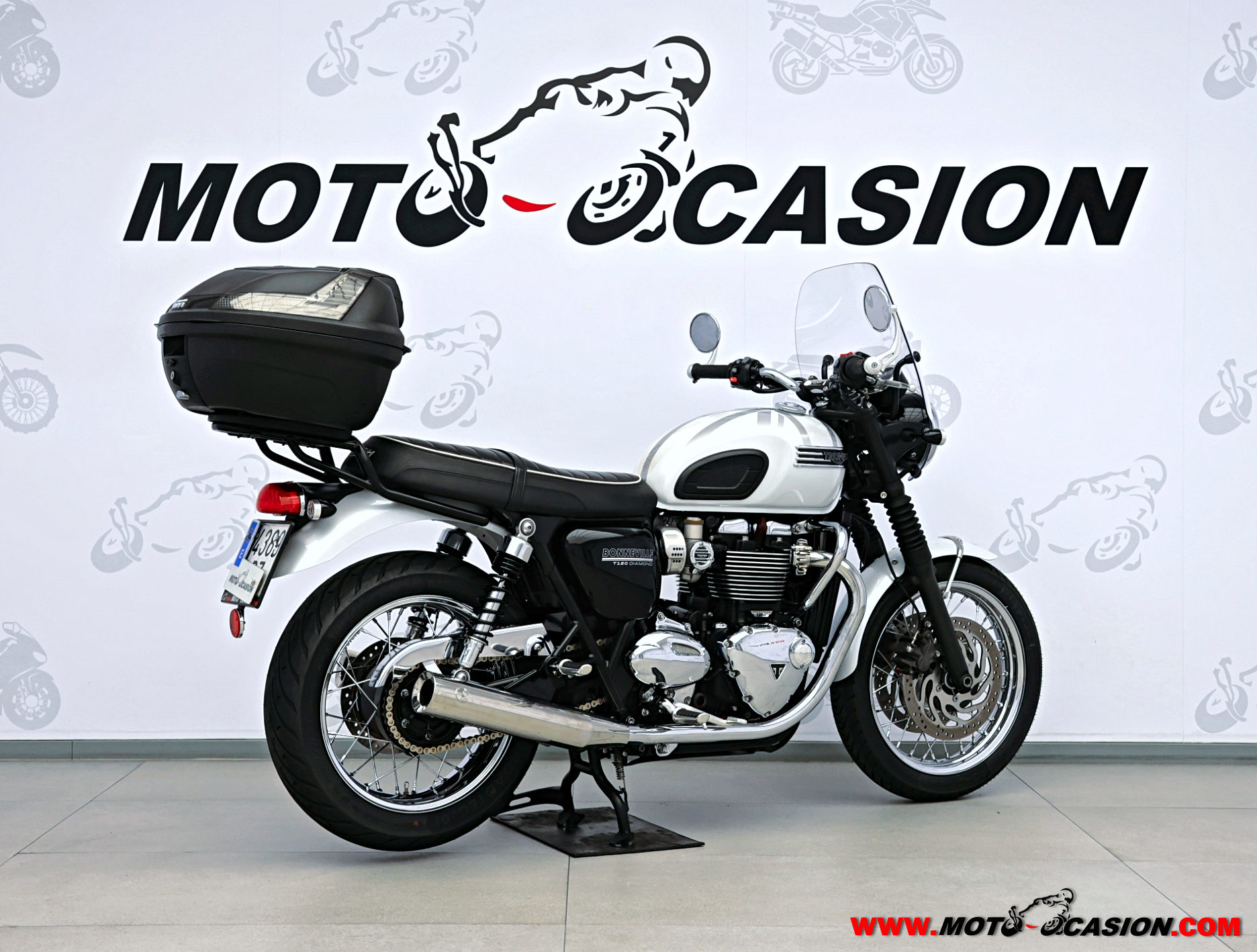 TRIUMPH BONNEVILLE T120 BLACK ¿A2? (copia)