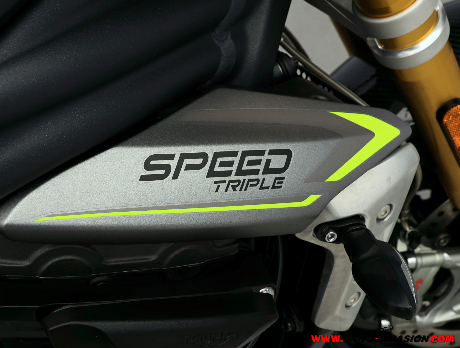 TRIUMPH SPEED TRIPLE 1200 RS