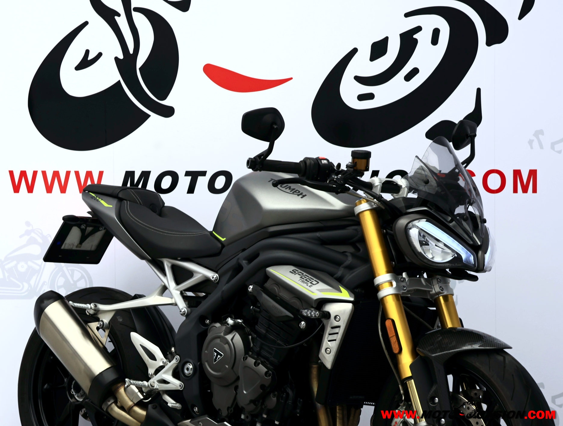 TRIUMPH SPEED TRIPLE 1200 RS