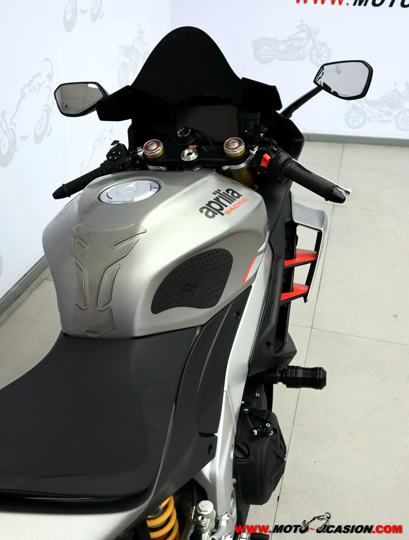 APRILIA RSV4