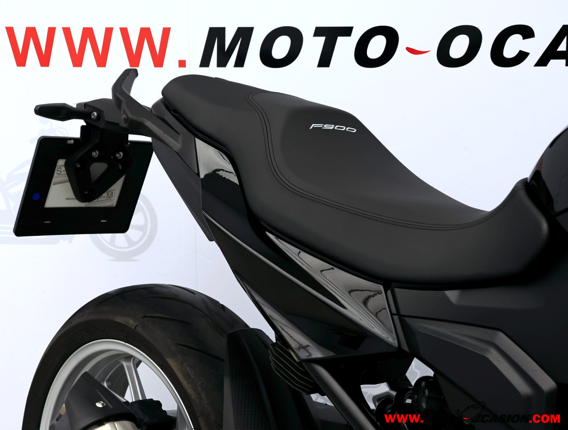 BMW F 900 R