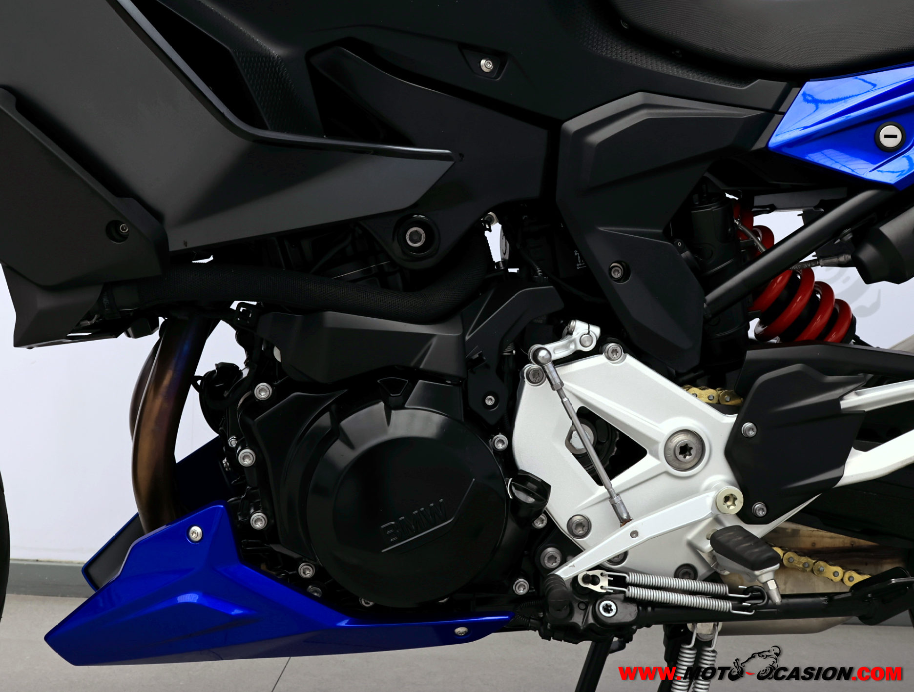 BMW F 900 XR ¿A2?