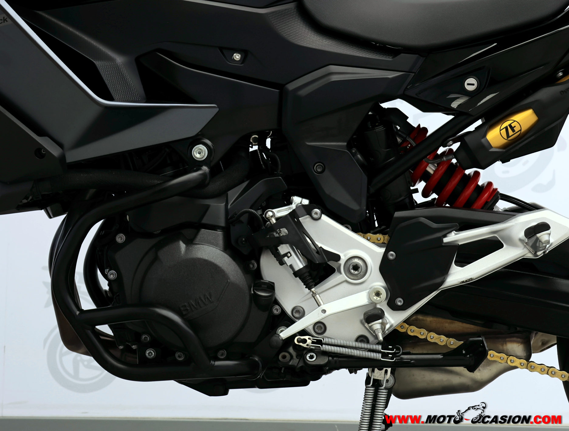 BMW F 900 XR TRIPLE BLACK