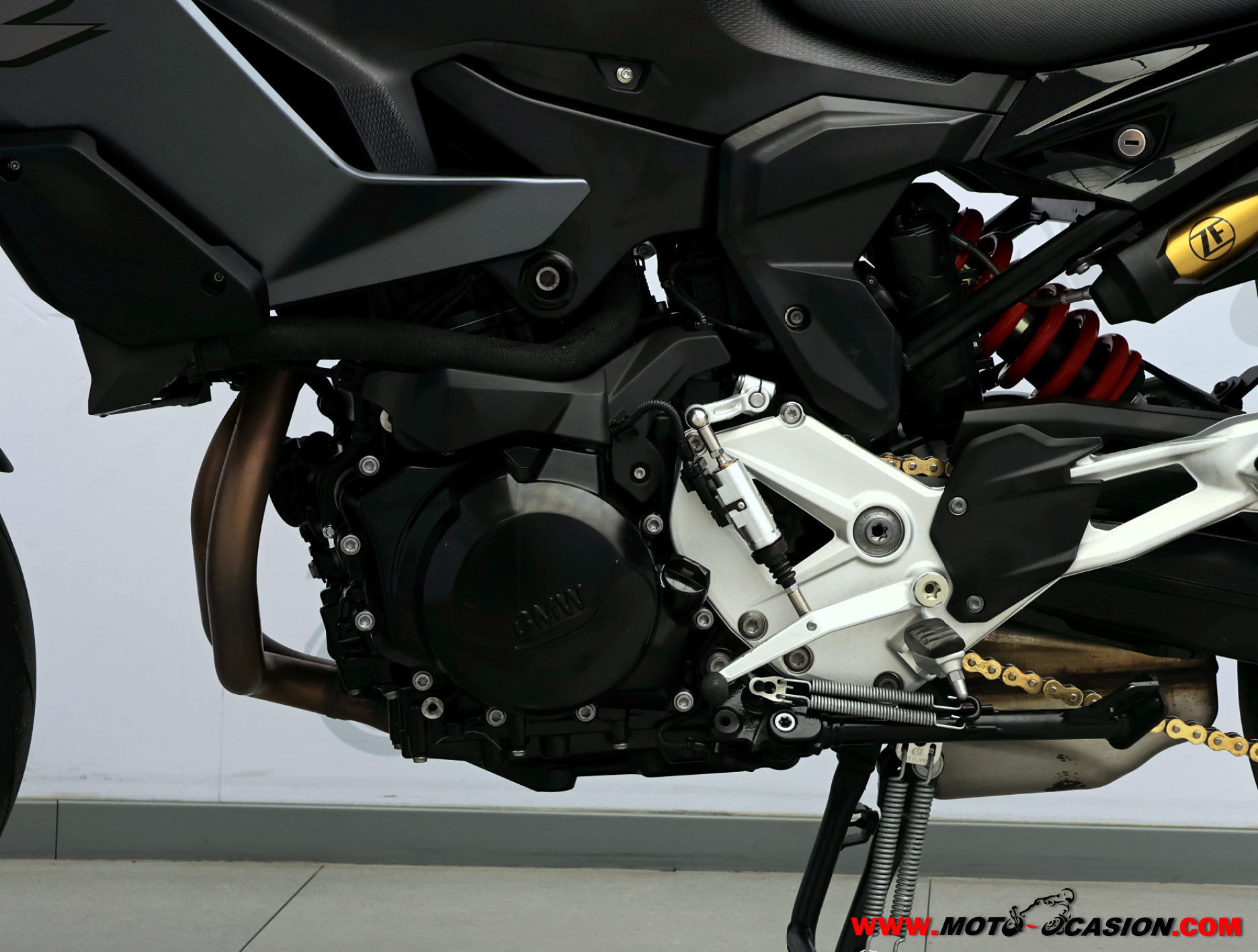 BMW F 900 XR TRIPLE BLACK -A2-