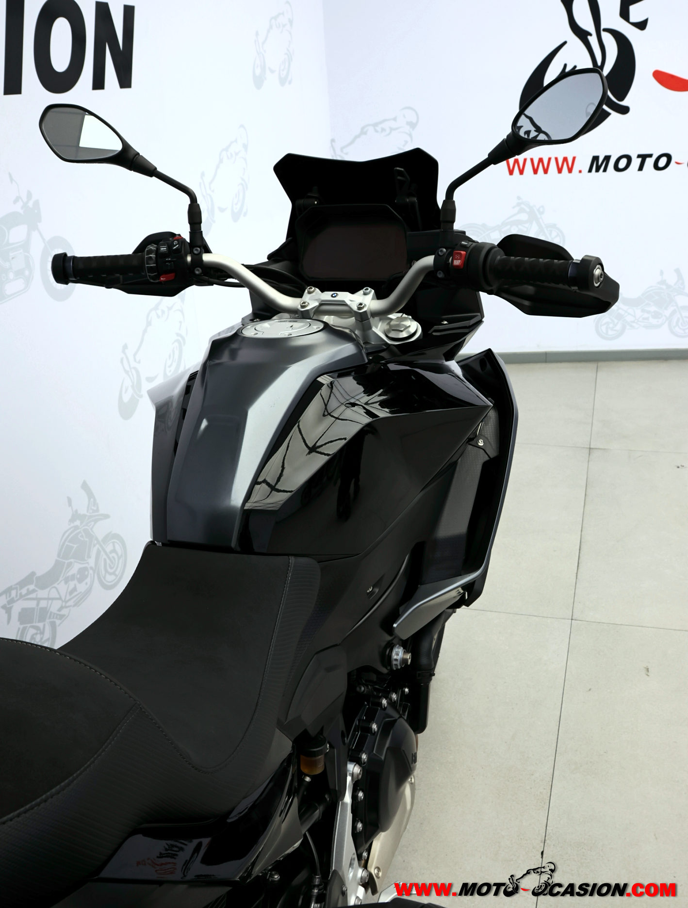 BMW F 900 XR TRIPLE BLACK ¿A2? GARANTÍA OFICIAL (copia)